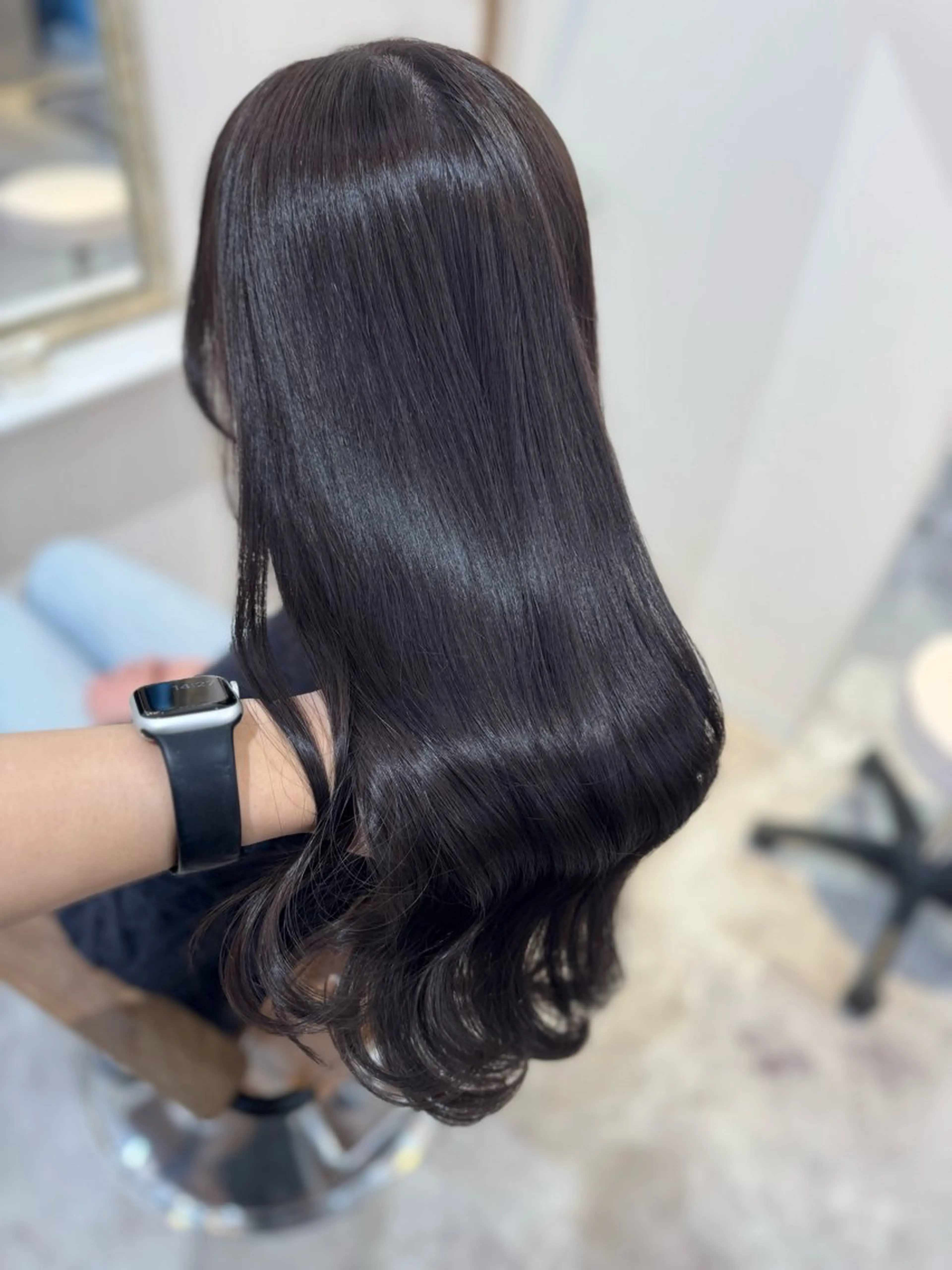 ロング カラー アッシュ アッシュブラウン ベージュカラー 黒髪 ブリーチ カット ヘアカラー トリートメント 赤み無し柔らかカラー 【梅田】madokaのヘアスタイル