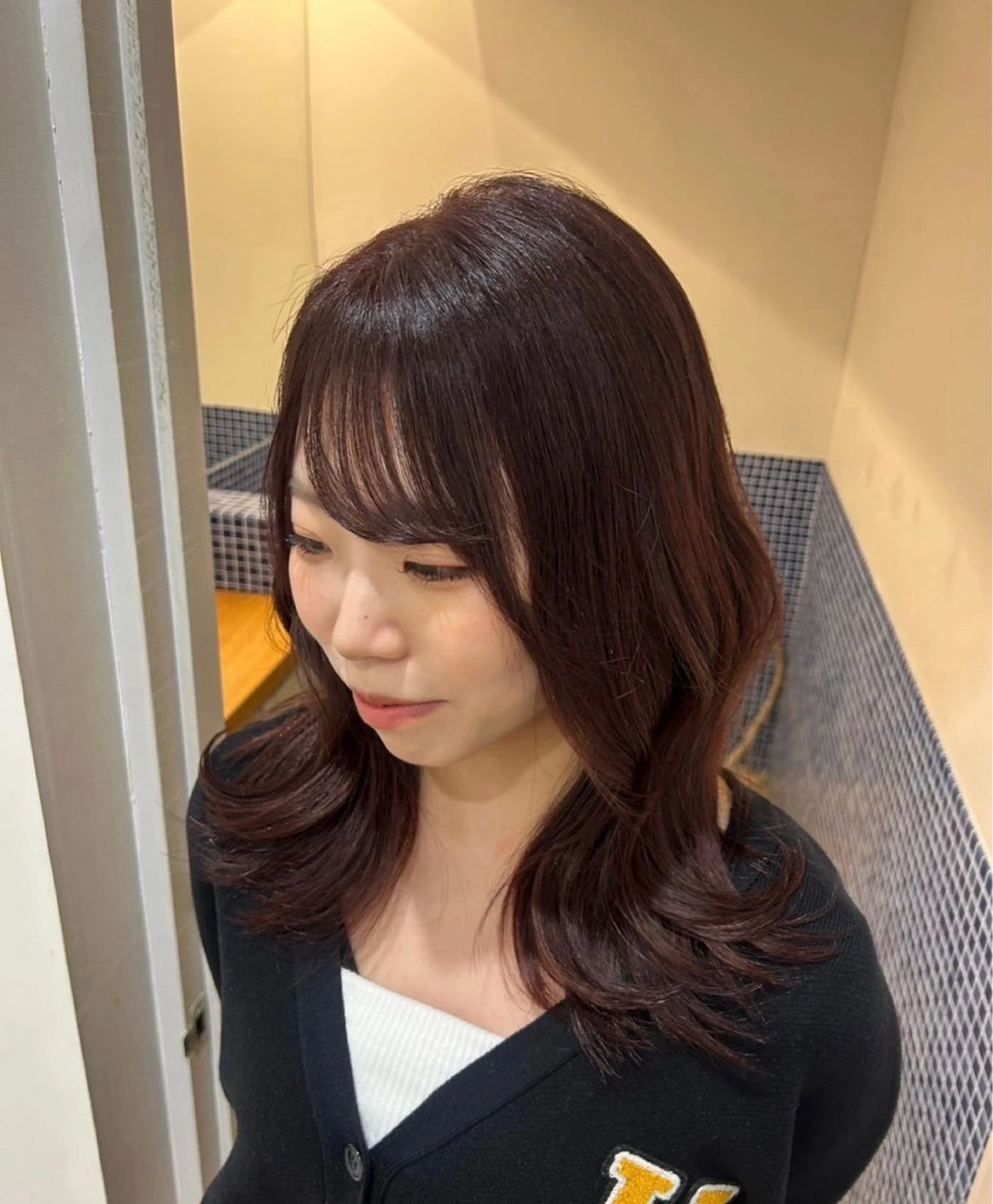 セミロング カラー ヘアカラー 太田 絵麻のヘアスタイル