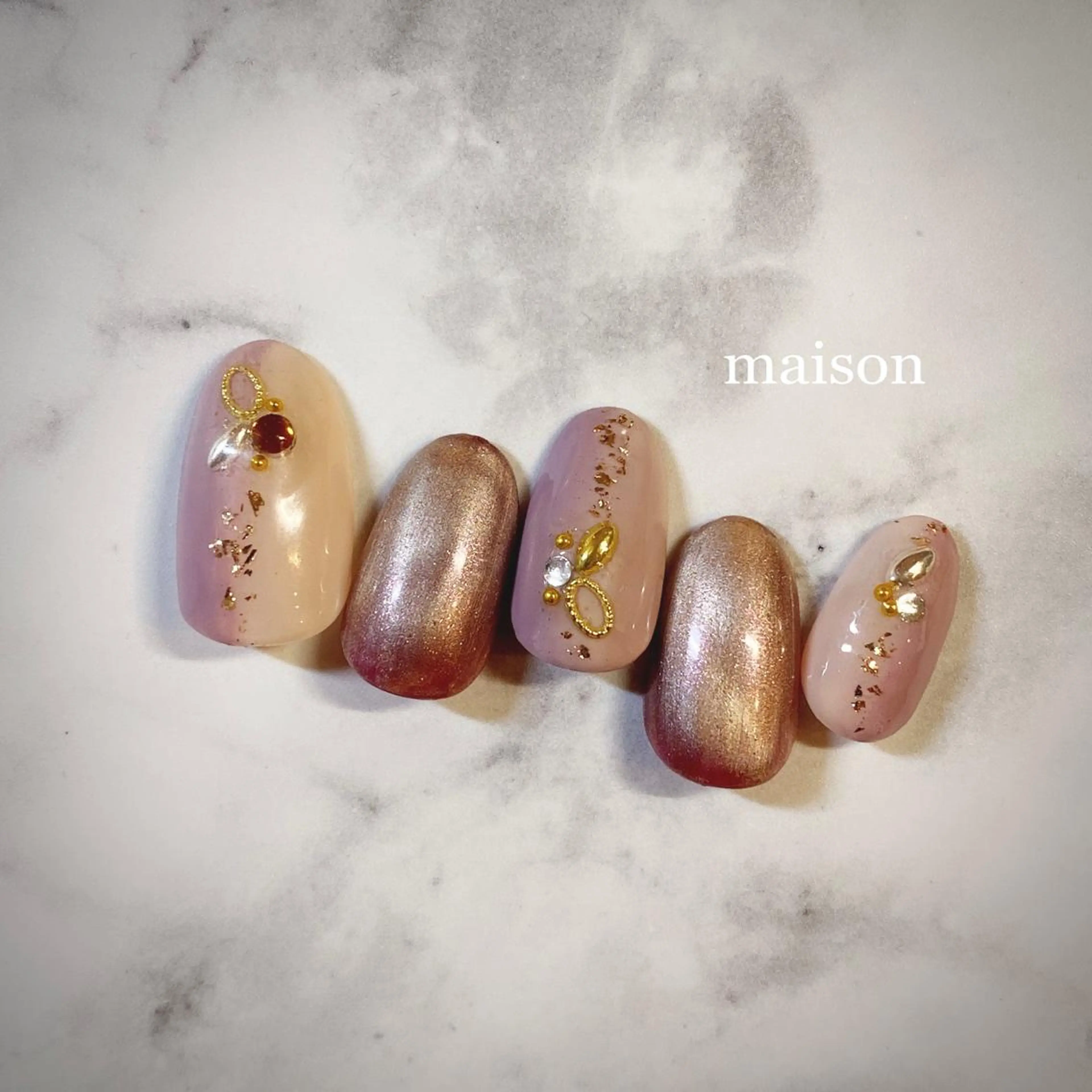 ネイル ゴールド グラデーション マグネットネイル シルバー バレンタイン ISHIHARA KANAのネイルデザイン