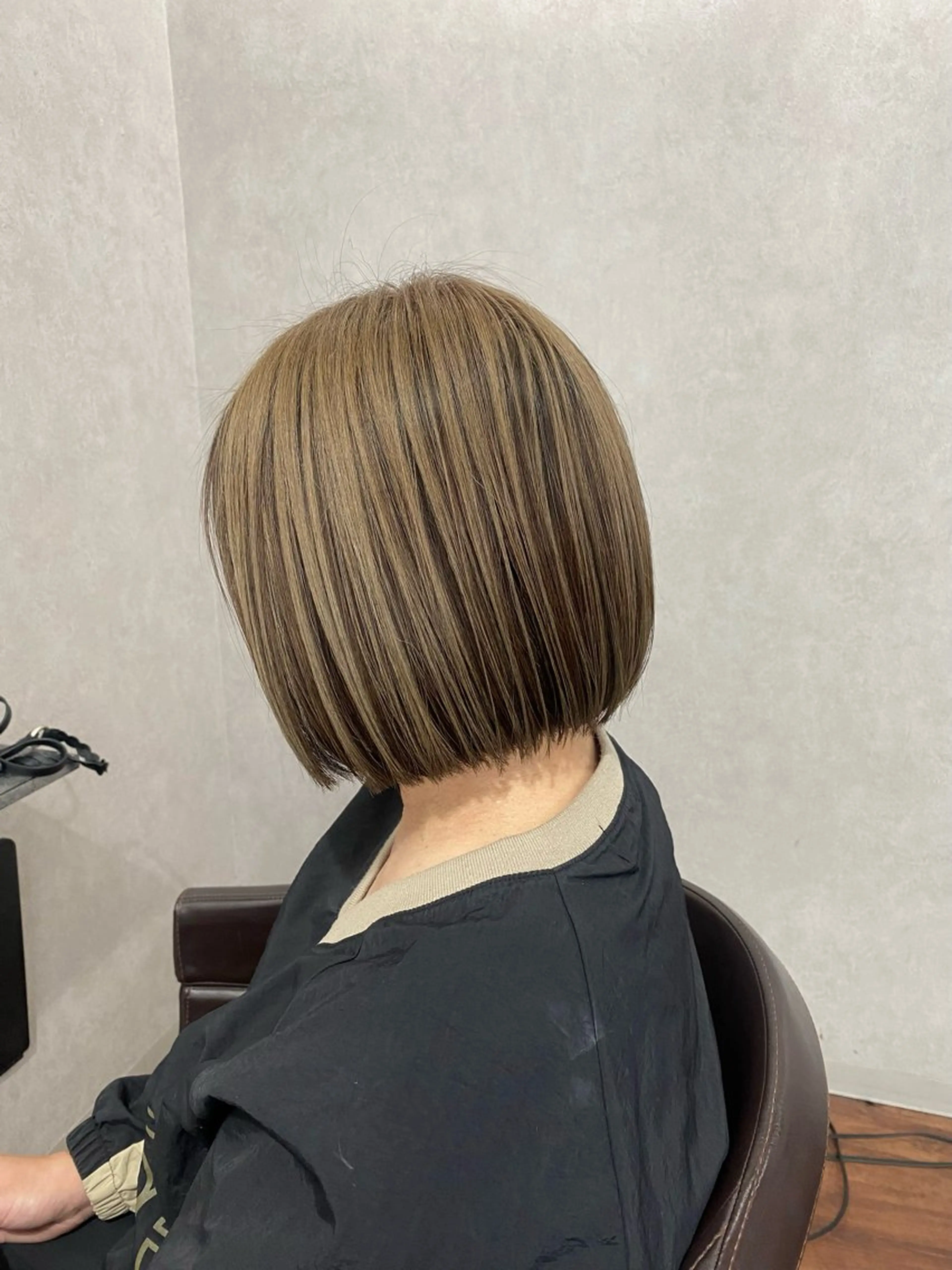 ミディアム ヘアカラー トリートメント _White所属・ＳＨＩ ＺＵのヘアスタイル