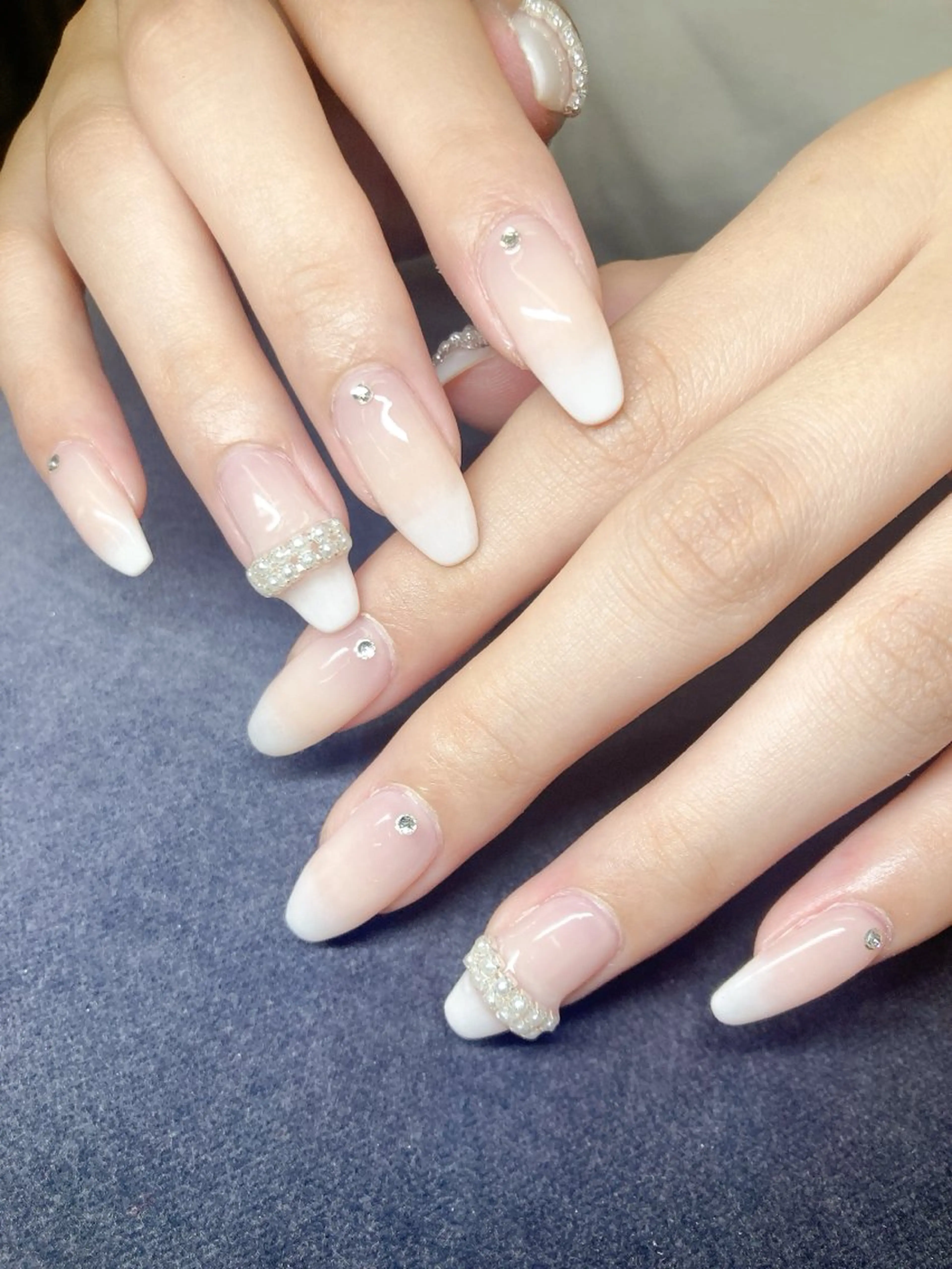 ネイル ECLAT エクラ所属・寺山 千鶴のネイルデザイン