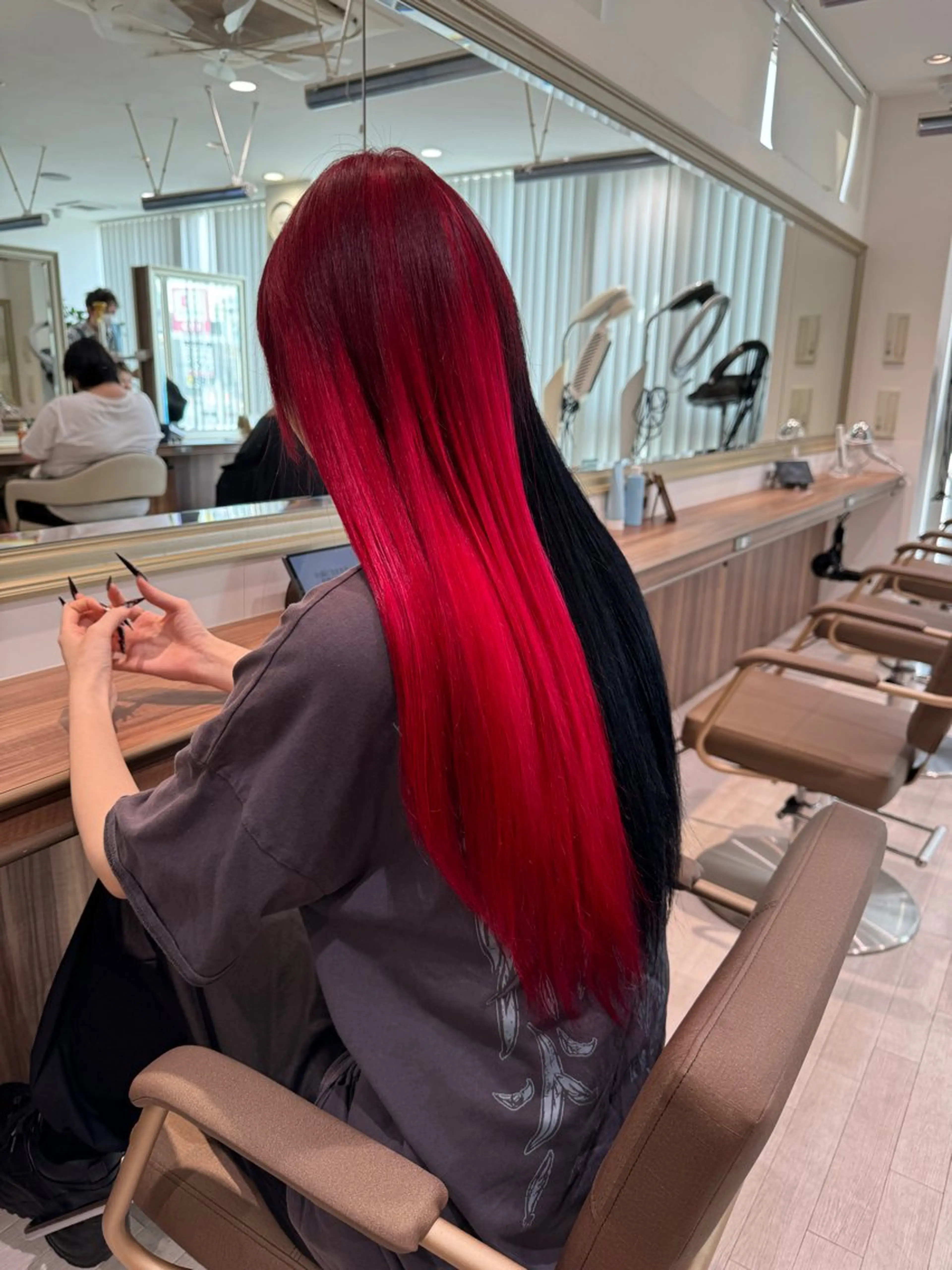 ロング カラー ヘアカラー Re:st所属・Miyavi/カラー ショートボブのヘアスタイル