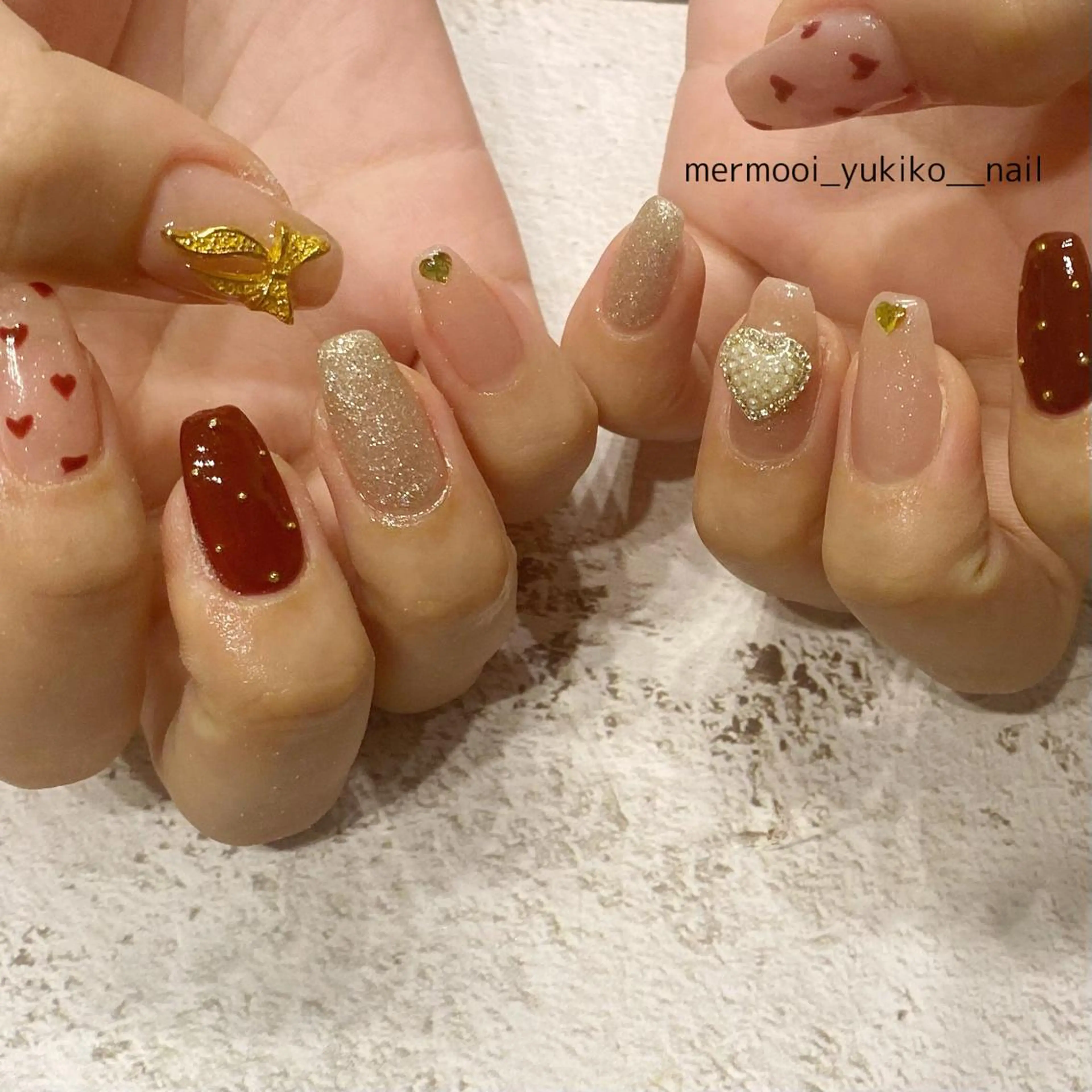 ネイル ドット ハート 韓国ネイル ネイルチップ バレンタイン ハンドネイル melu所属・melu yukikoのネイルデザイン