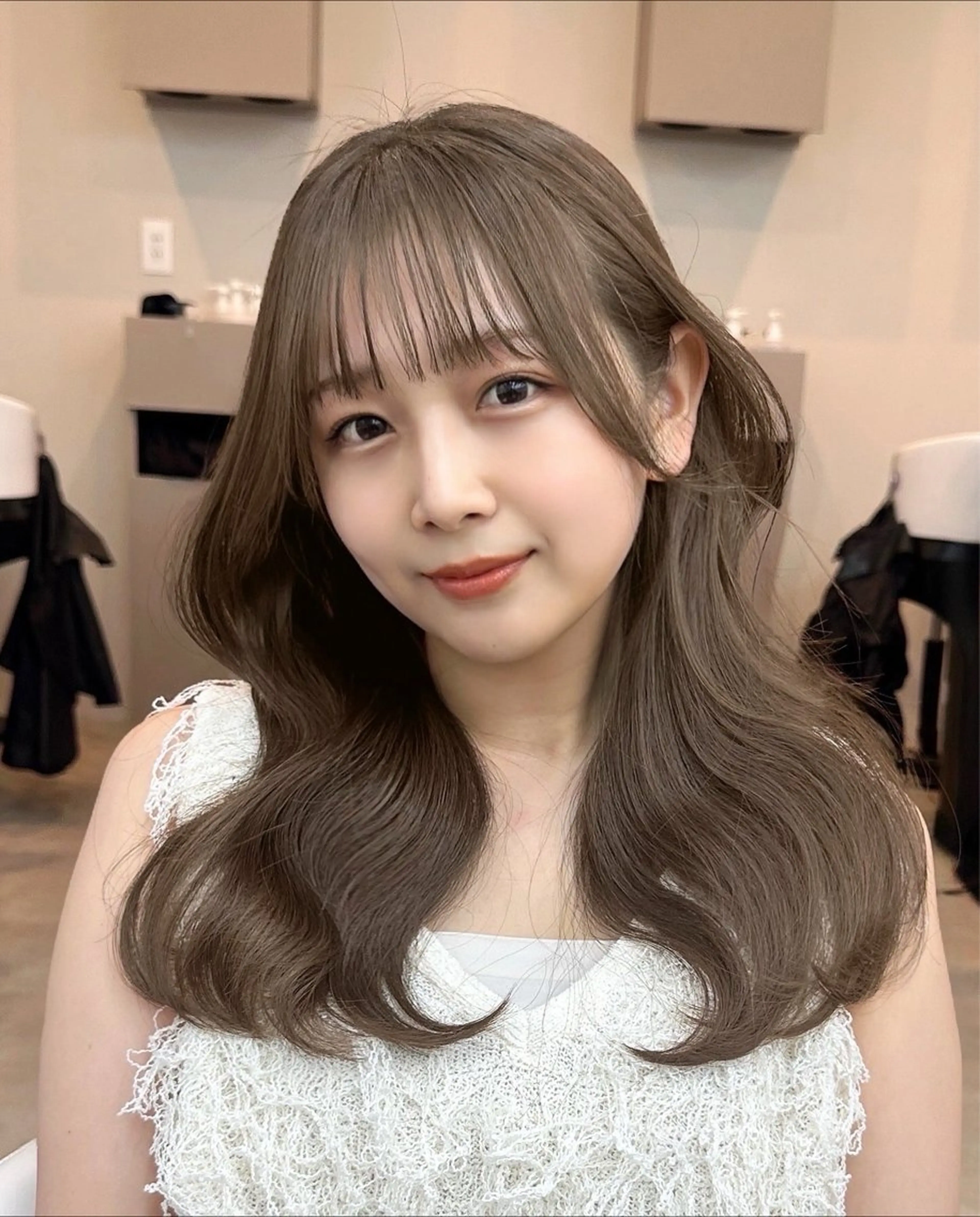 ミディアム カラー Aura所属・丸山 心 / 艶カラーのヘアスタイル