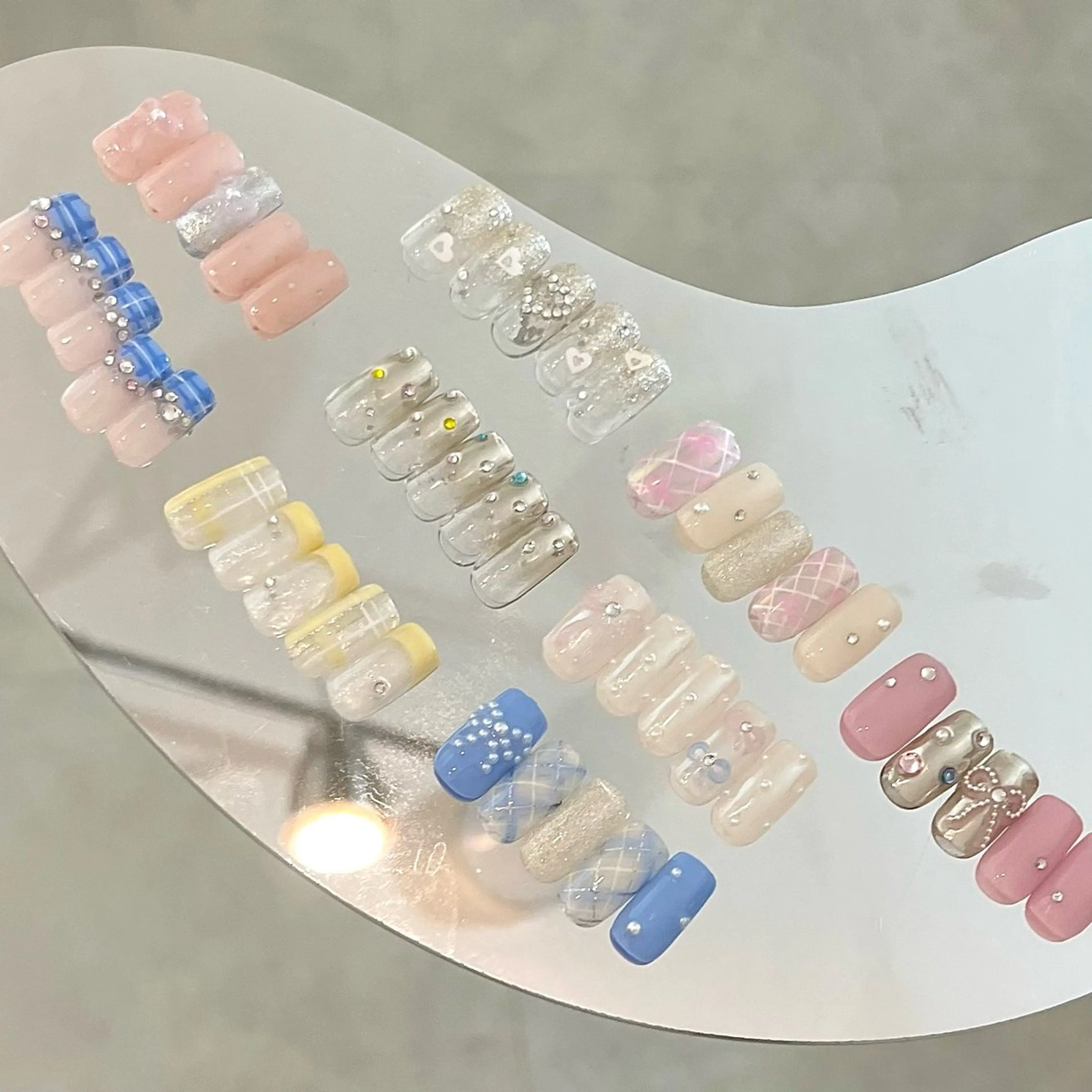 ネイル sio.nail&eyebrow salon shimokitazawa2号店所属・nailist mana𖤐´-のネイルデザイン