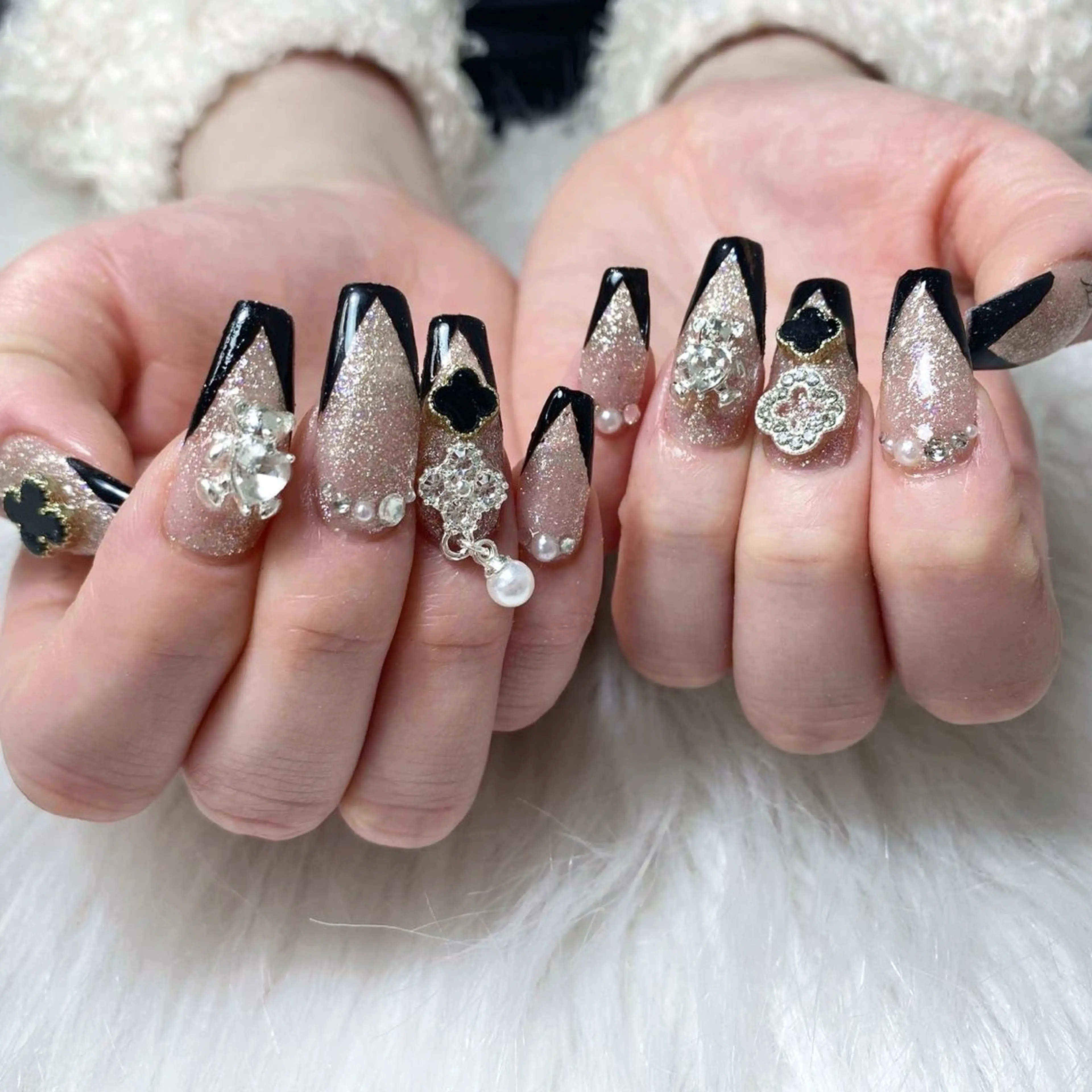 メンズ ネイル メンズ韓国風 アートネイル オーロラネイル ガーリー キラキラネイル ハンドネイル Nail salon 木にいるのネイルデザイン