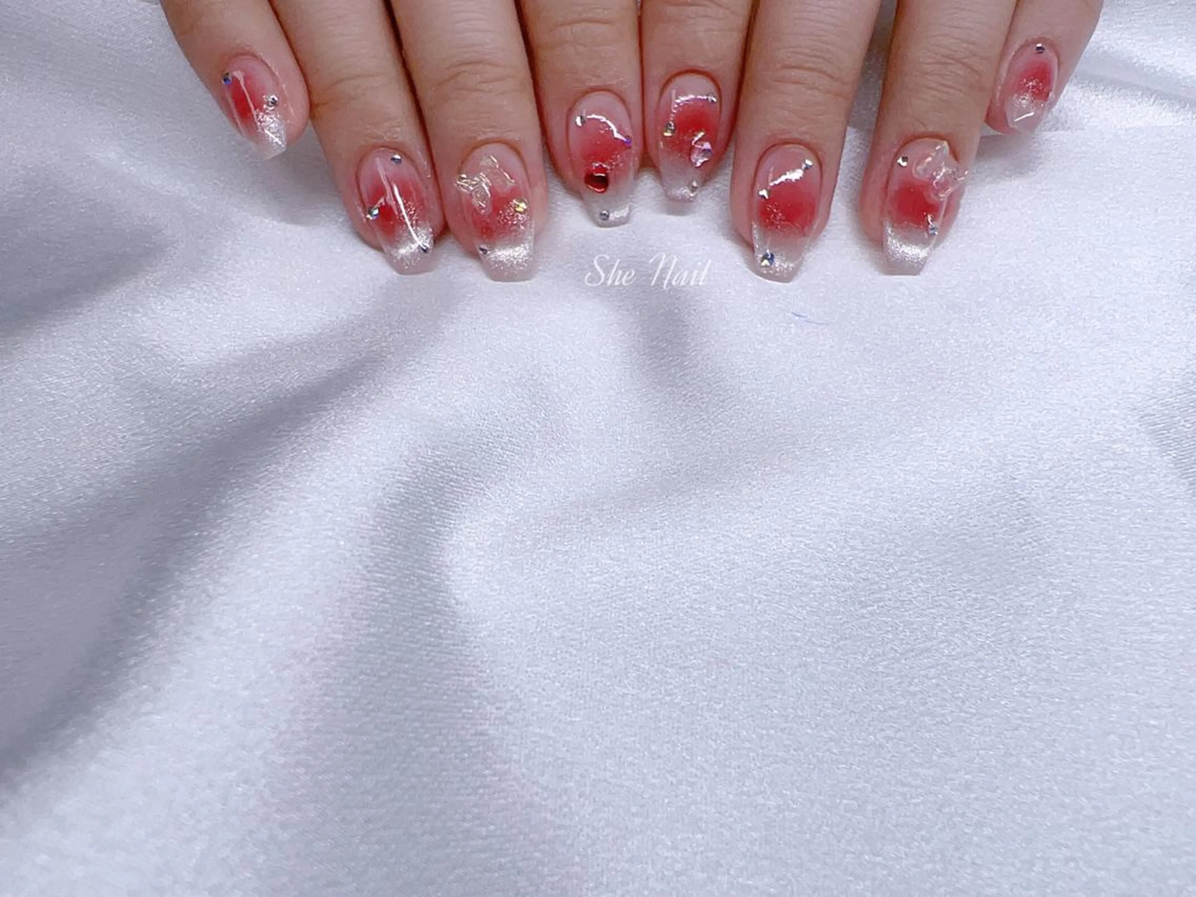 ネイル チークネイル 長さ出し フレンチネイル ガラスフレンチ グラデーション ハンドネイル She   Nail所属・ISA_ BELLAのネイルデザイン