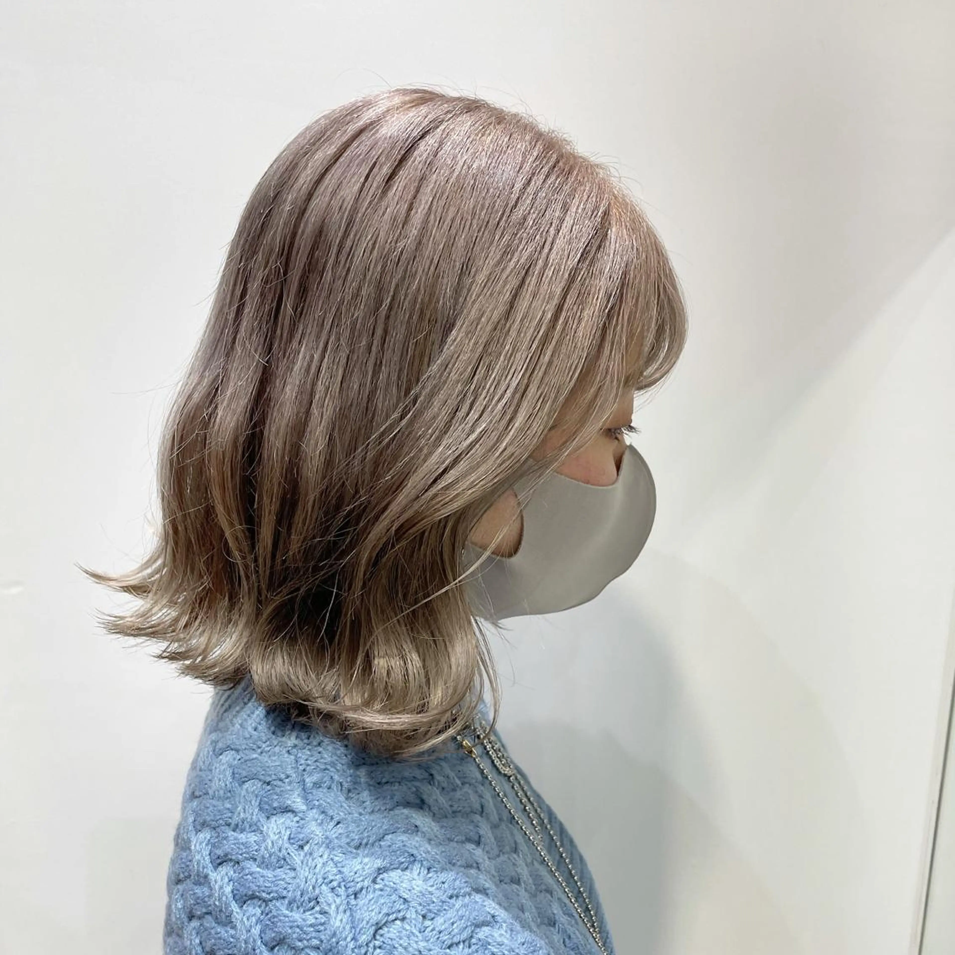 ミディアム カラー ベージュカラー ミルクティーベージュ 女性リピ90%🍨 🩷佐藤みずきのヘアスタイル