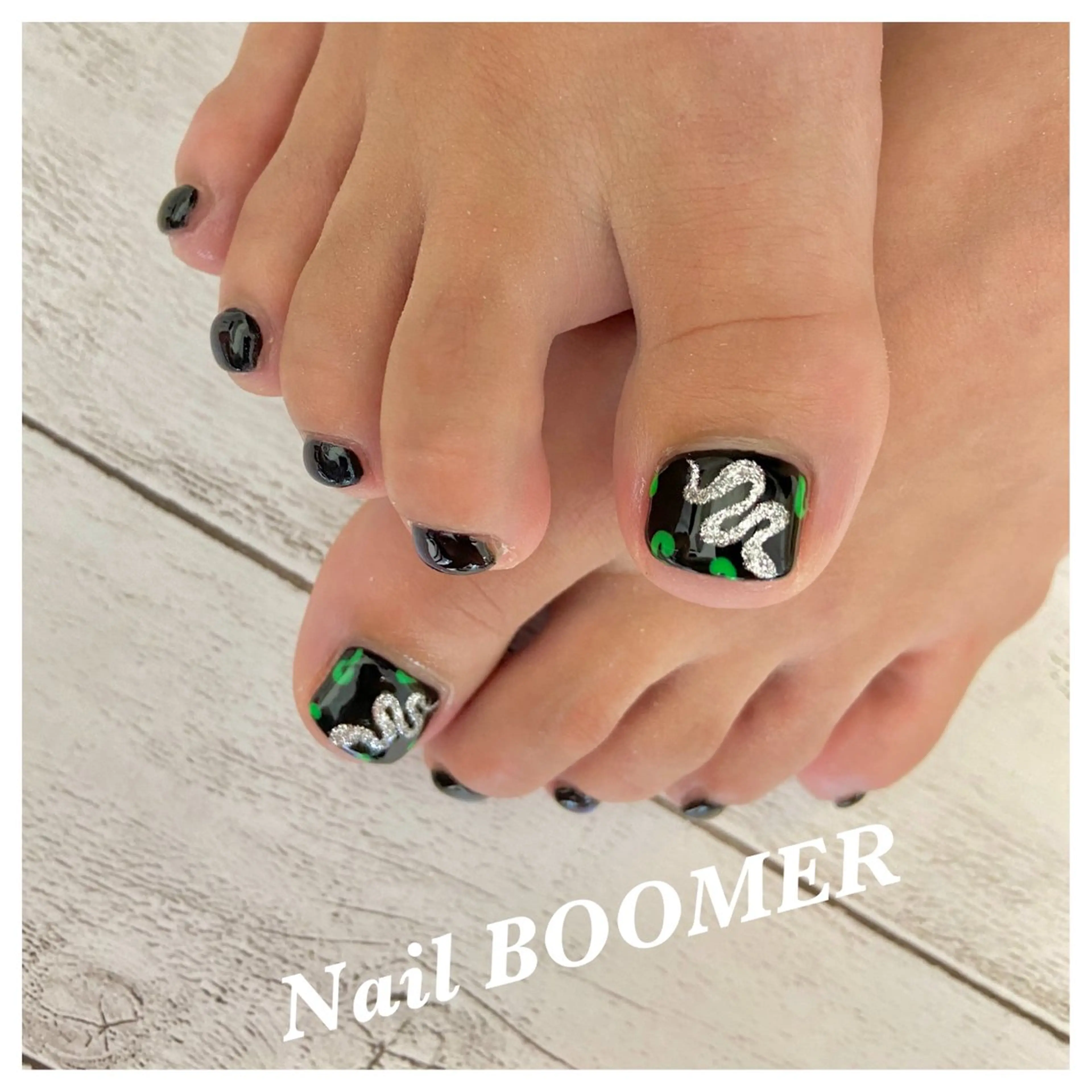 ネイル フットネイル ネイル ブーマーのネイルデザイン