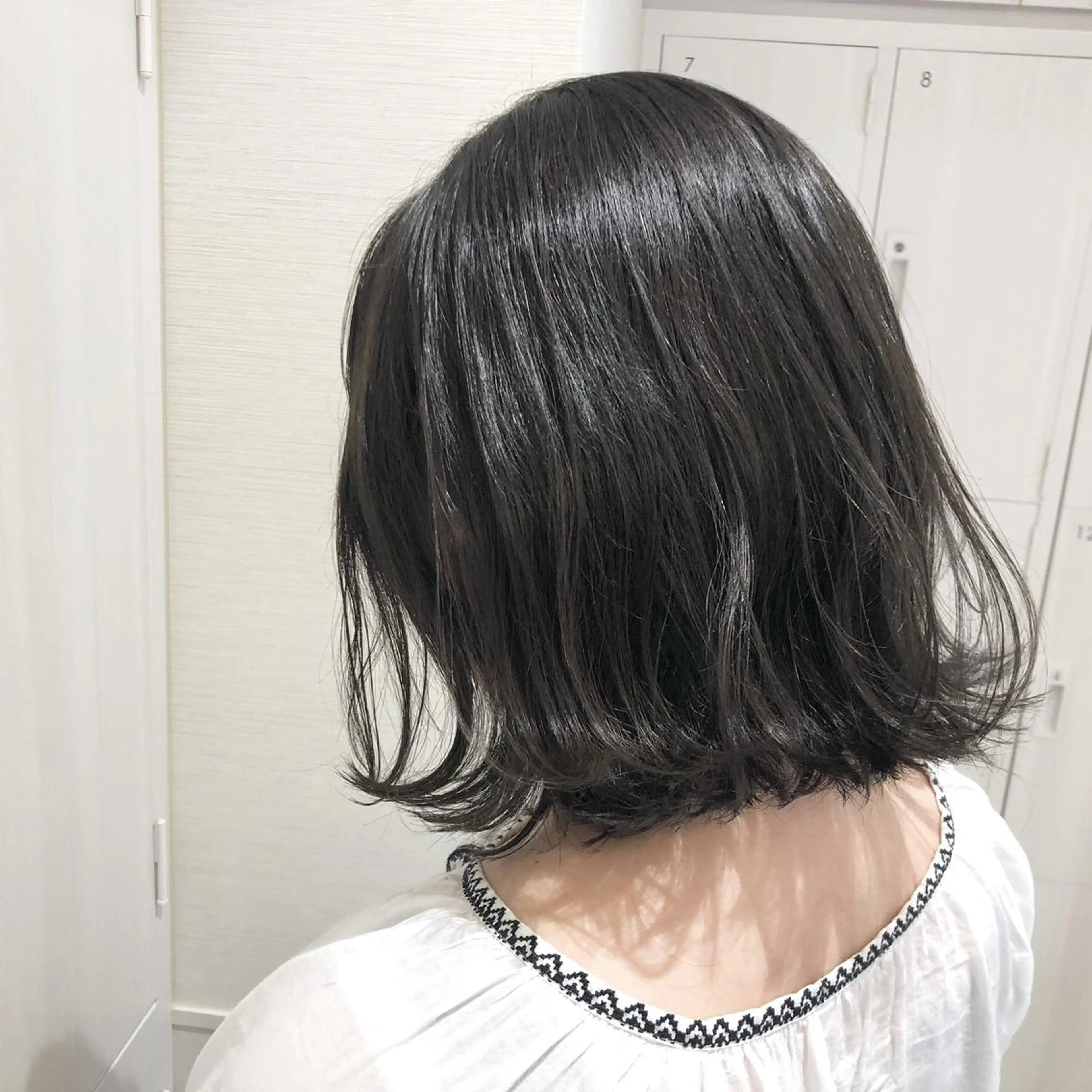 ショート カラー アディクシーカラー アッシュ バレイヤージュ 透明感カラー グラデーションカラー レイヤー/韓国/ 顔周り/しんやのヘアスタイル