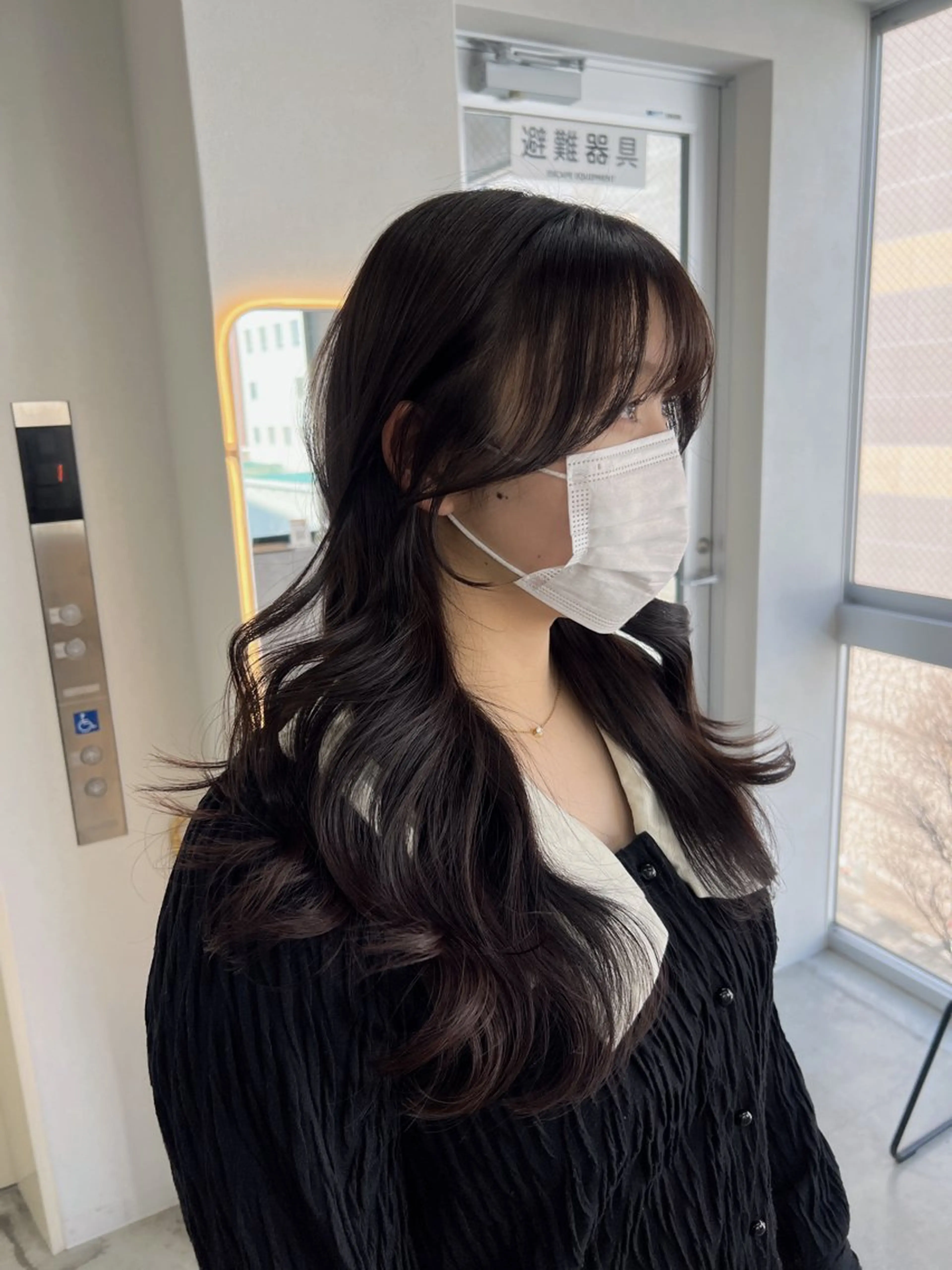 顔まわりカット、前髪カット(レディース)の写真