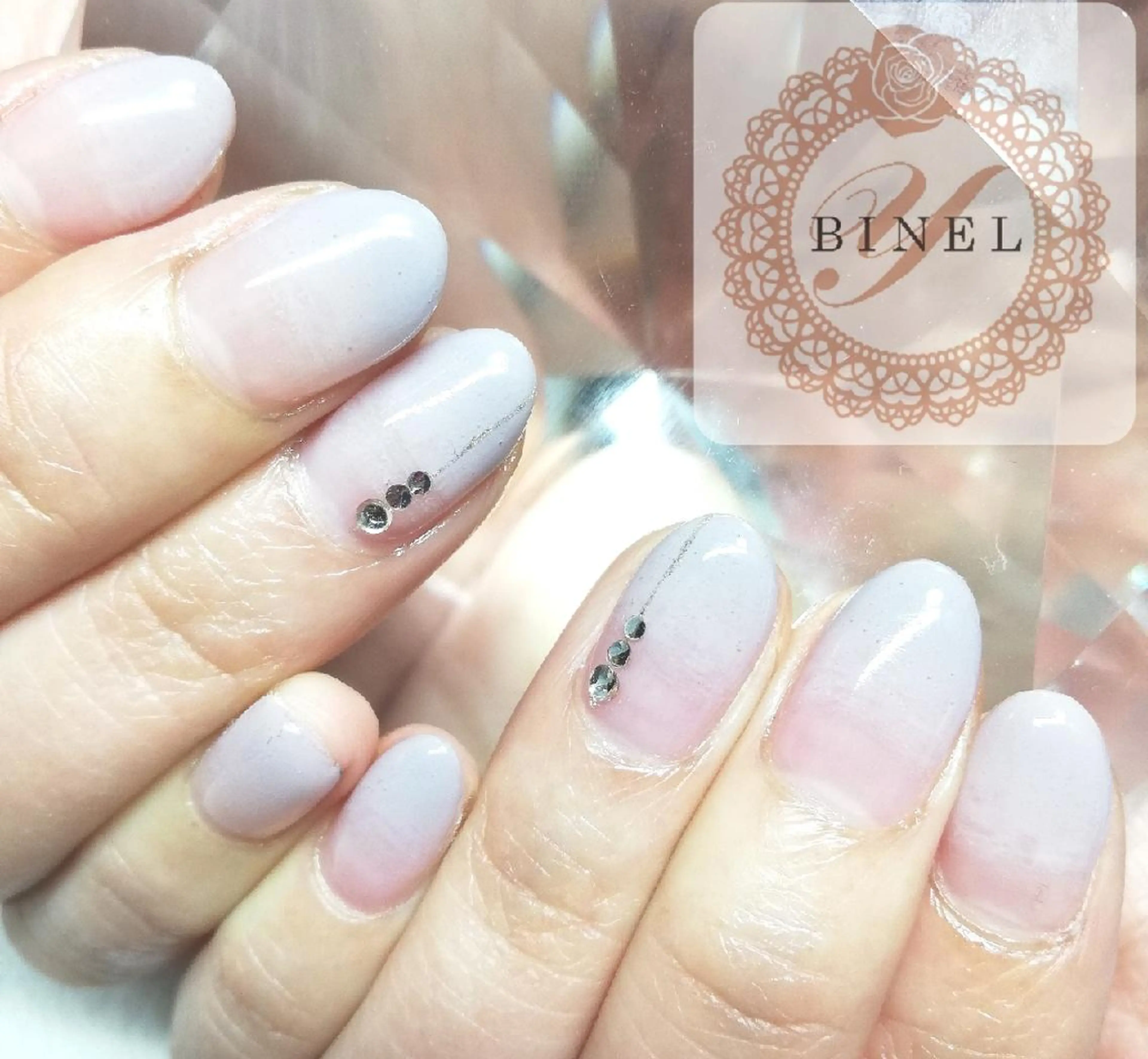 ネイル アートネイル グラデーション ハンドネイル Nail Salon Y.BINELのネイルデザイン