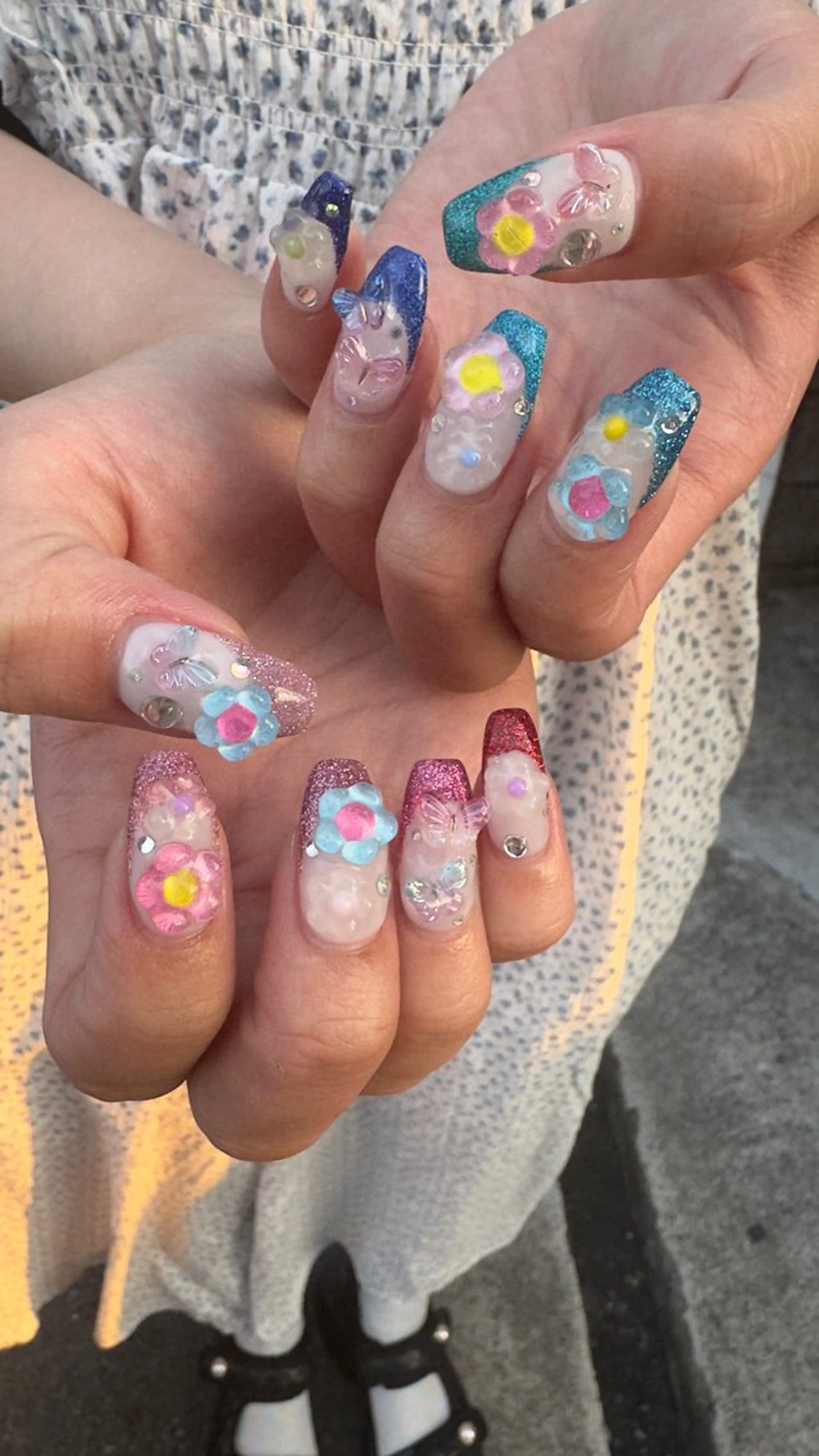 ネイル フラッシュネイル ホログラムネイル 韓国ネイル レース ラメ(グリッター) MH_ Nailのネイルデザイン