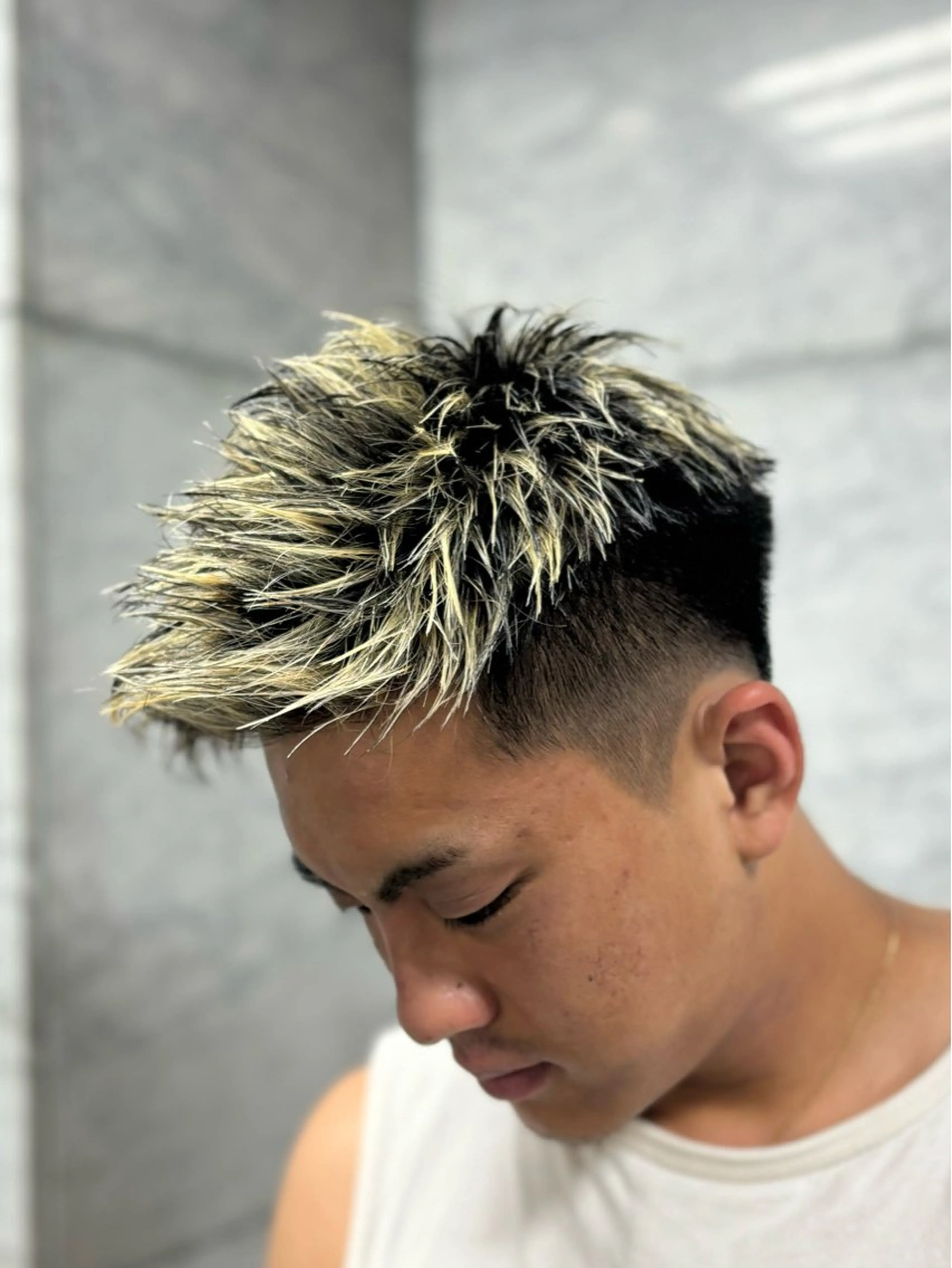 ショート メンズ カット ヘアカラー フェザーパーマメンズ ツイスパ京都駅前のヘアスタイル