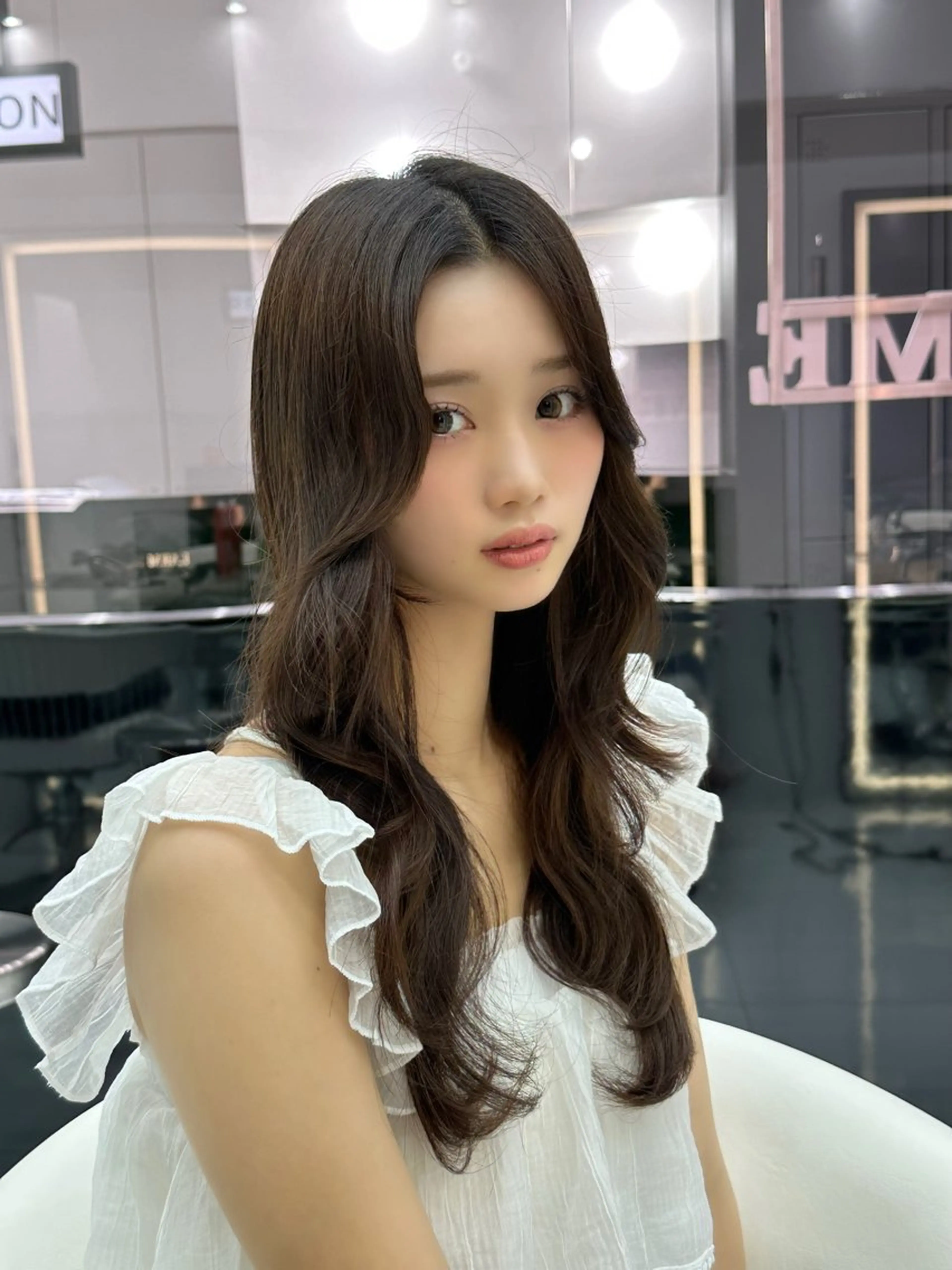 ロング シールエクステ エクステ 顔周りカット ハッシュカット ハイライト カット ヘアカラー トリートメント 新宿/韓国レイヤー/ 髪質改善/佐藤航のヘアスタイル