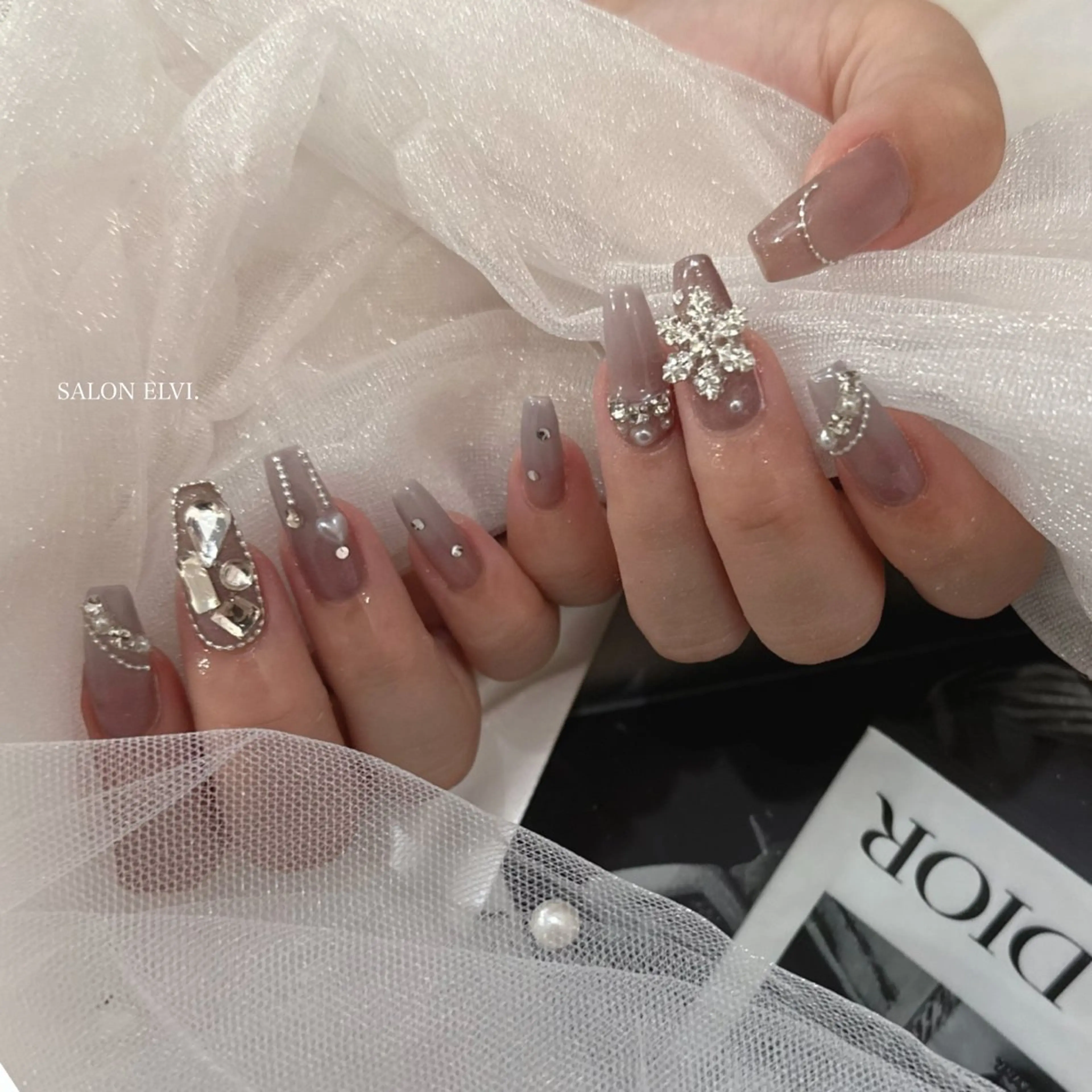 ネイル SALON ELVI.所属・SALON ELVI.のネイルデザイン