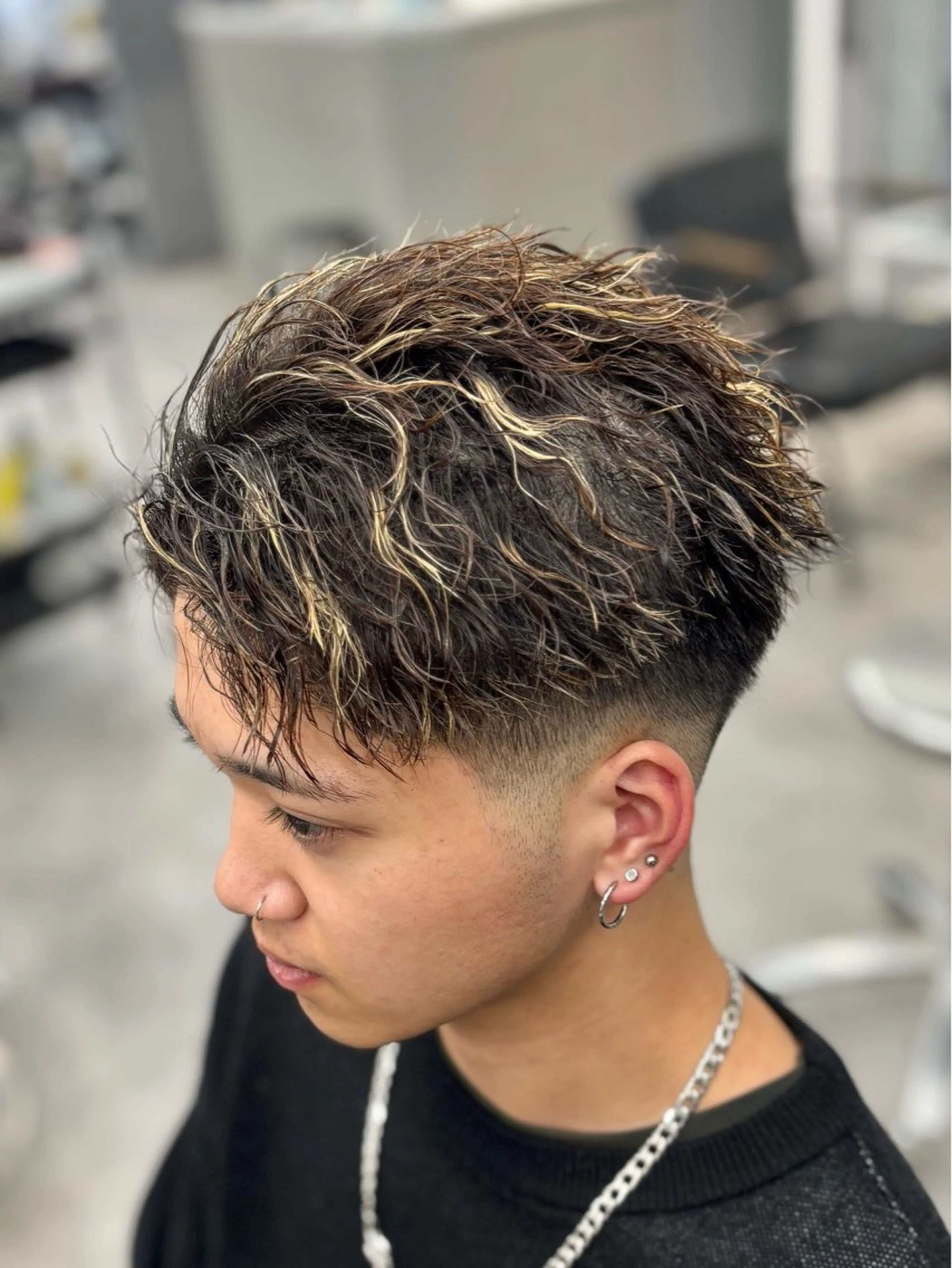 パーマ メンズ フェードカット カット パーマ 【ØVARL】🦁 メンズパーマ/レオのヘアスタイル