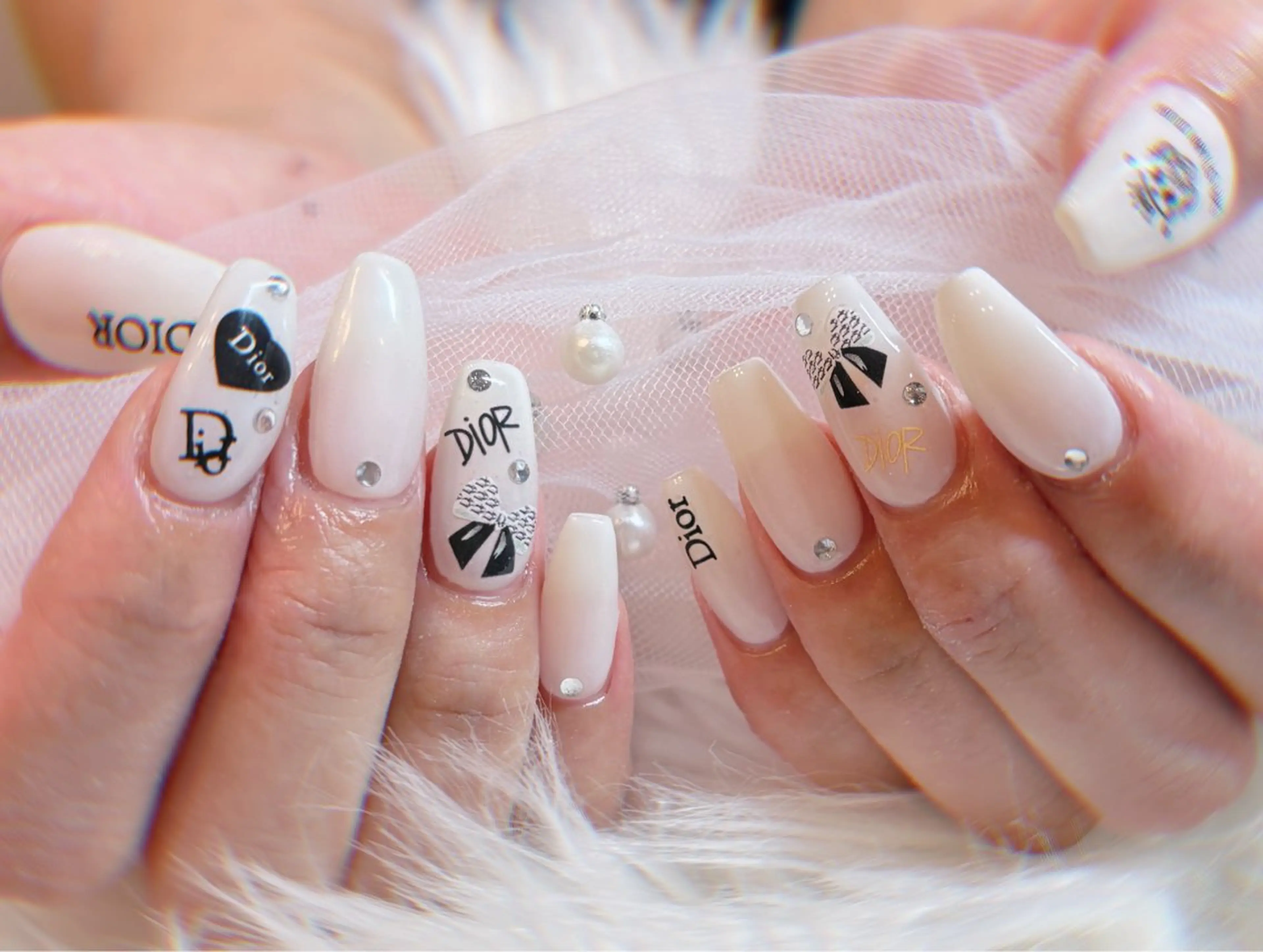 ネイル ハンドネイル le'a-レア-【ア イ×ネイル×眉】のネイルデザイン