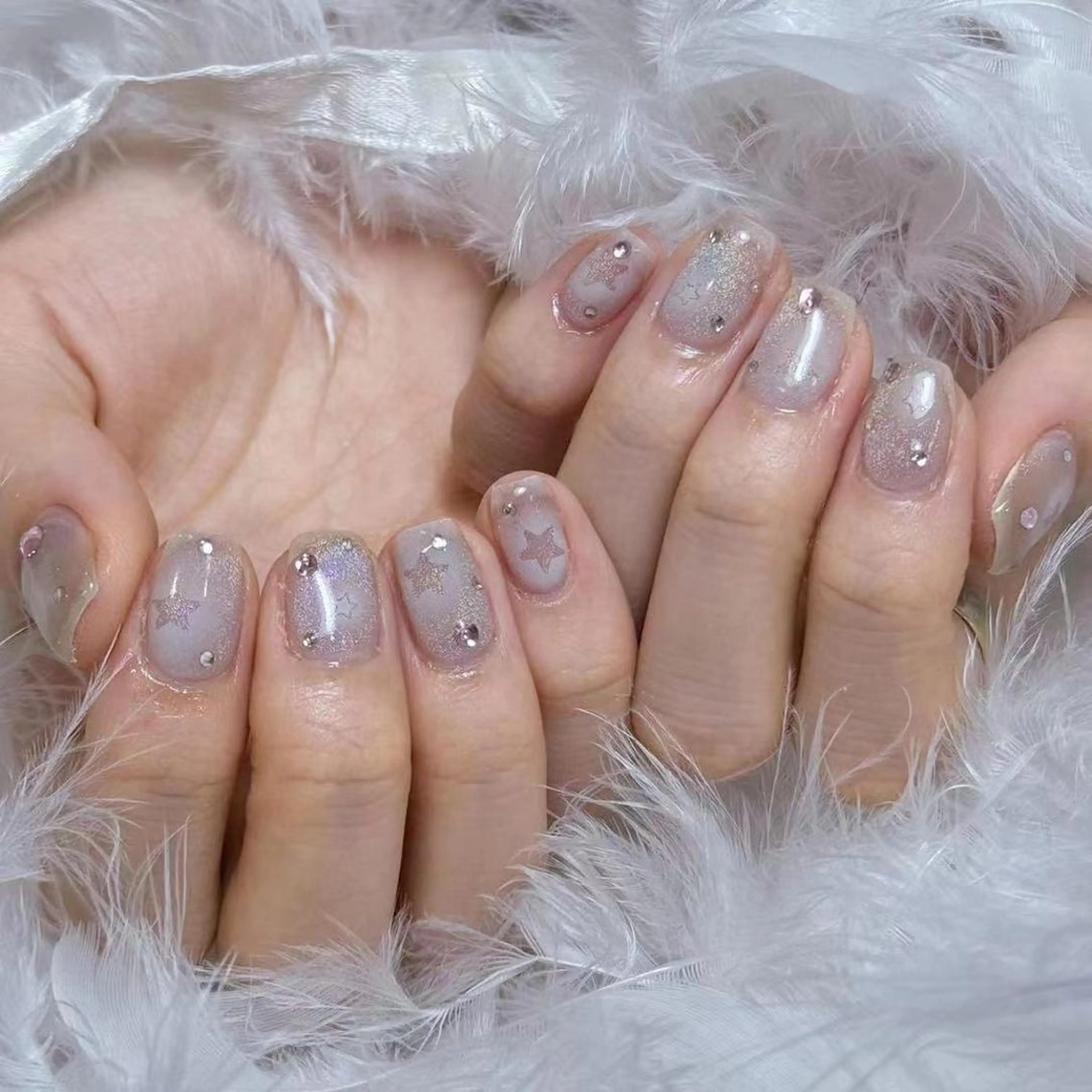 ネイル アートネイル オーロラネイル ガーリー キラキラネイル 韓国ネイル ハンドネイル ハンドケア Diamond 🚢のネイルデザイン