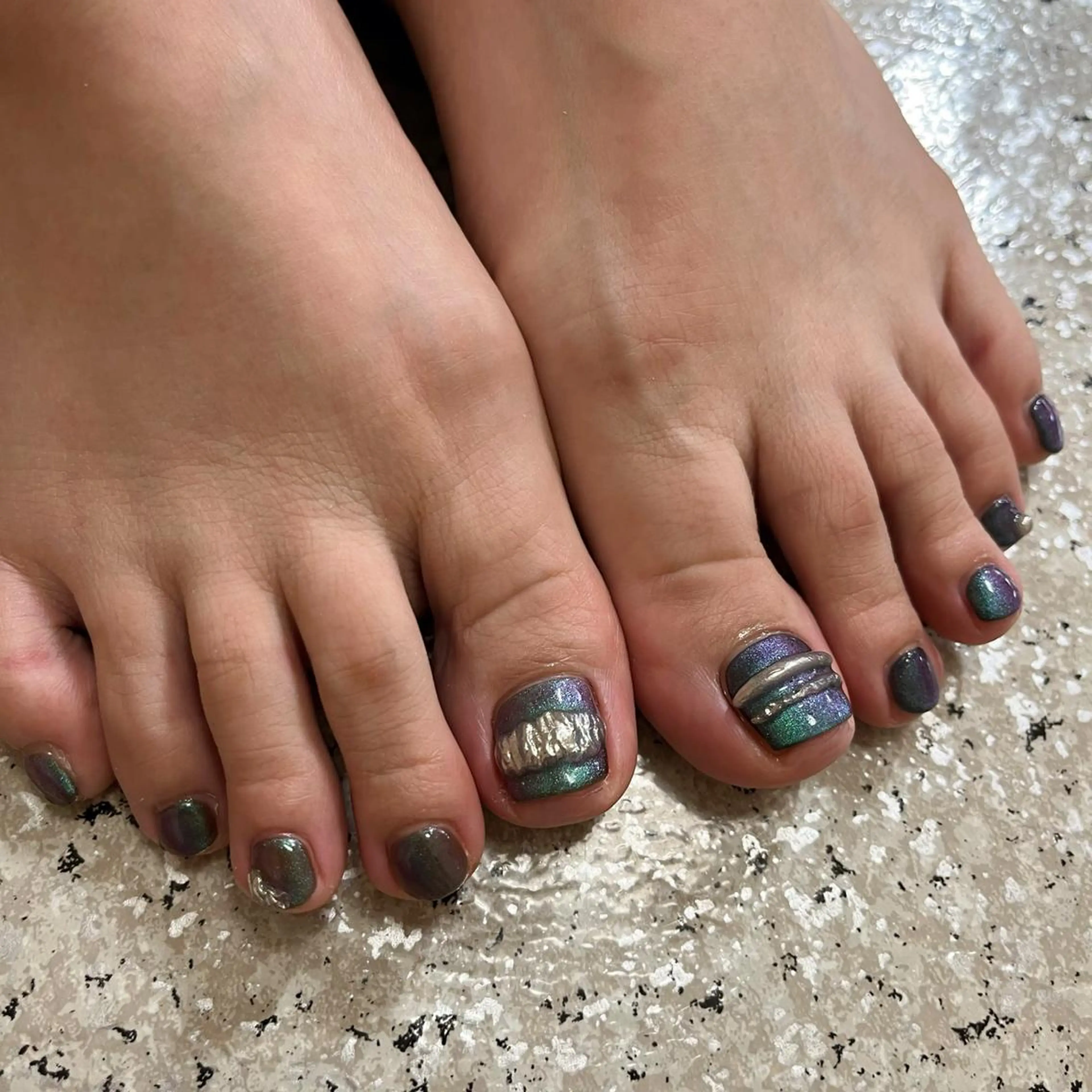 ネイル マグネットネイル nailsalon maluriのネイルデザイン