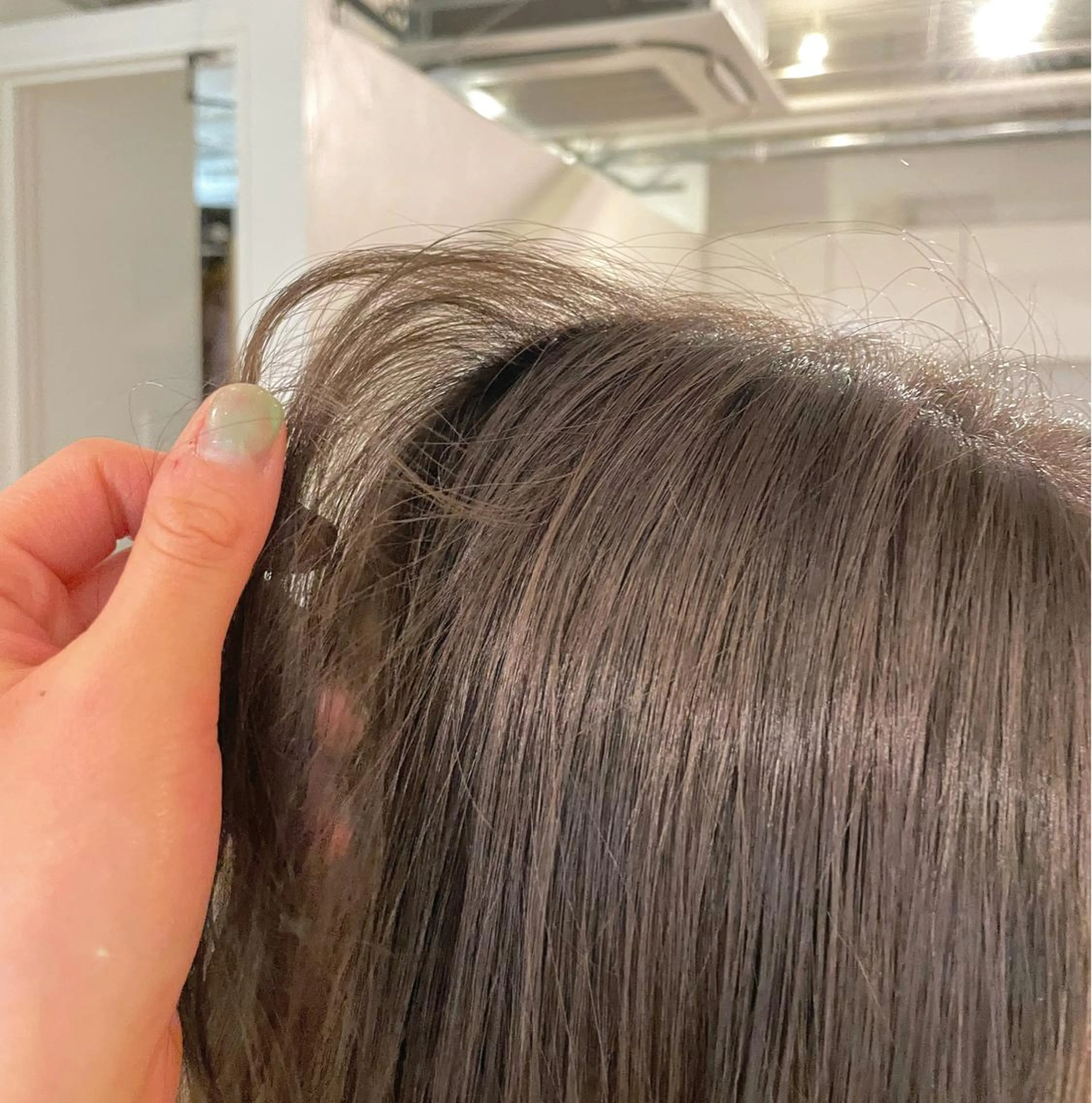 セミロング カラー ブリーチ 透明感カラー グレージュ ブリーチなしカラー NEST所属・お洒落似合わせボブ♡ mahiroのヘアスタイル