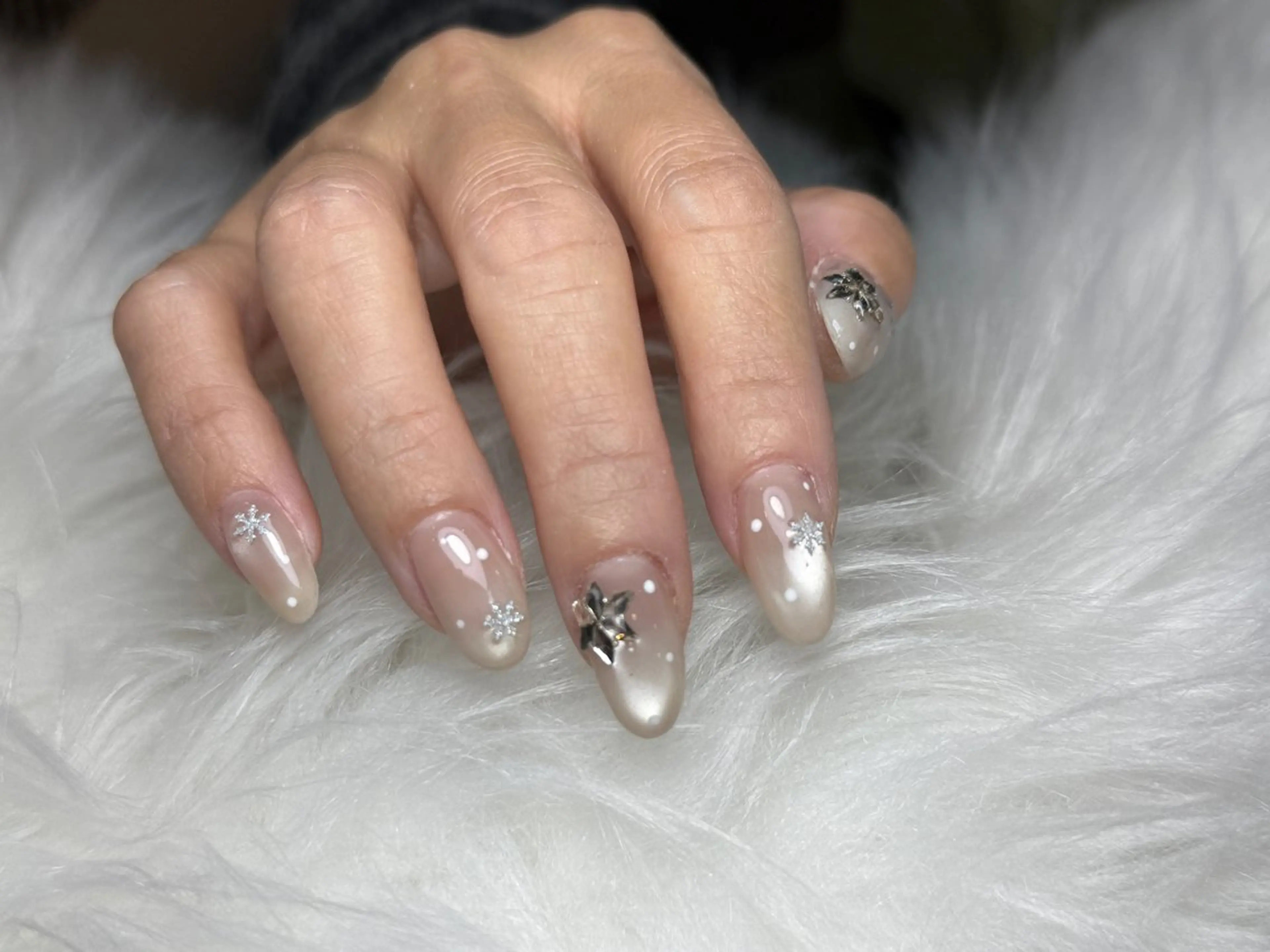 ネイル チークネイル 長さ出し フットネイル フレンチネイル ジェルネイル Han Evelynのネイルデザイン