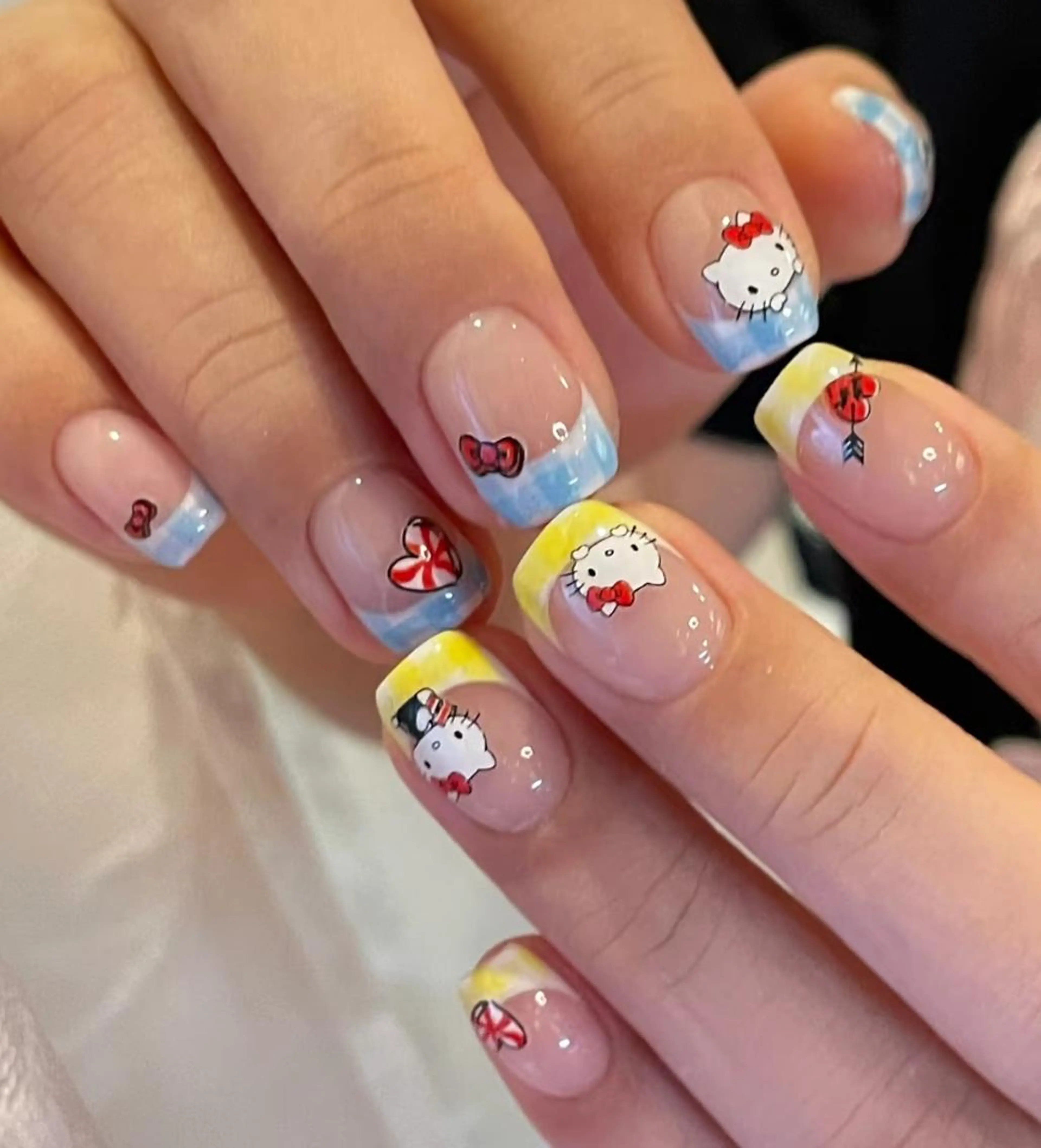 ネイル ハンドネイル 🎀 Ayaka_nailのネイルデザイン