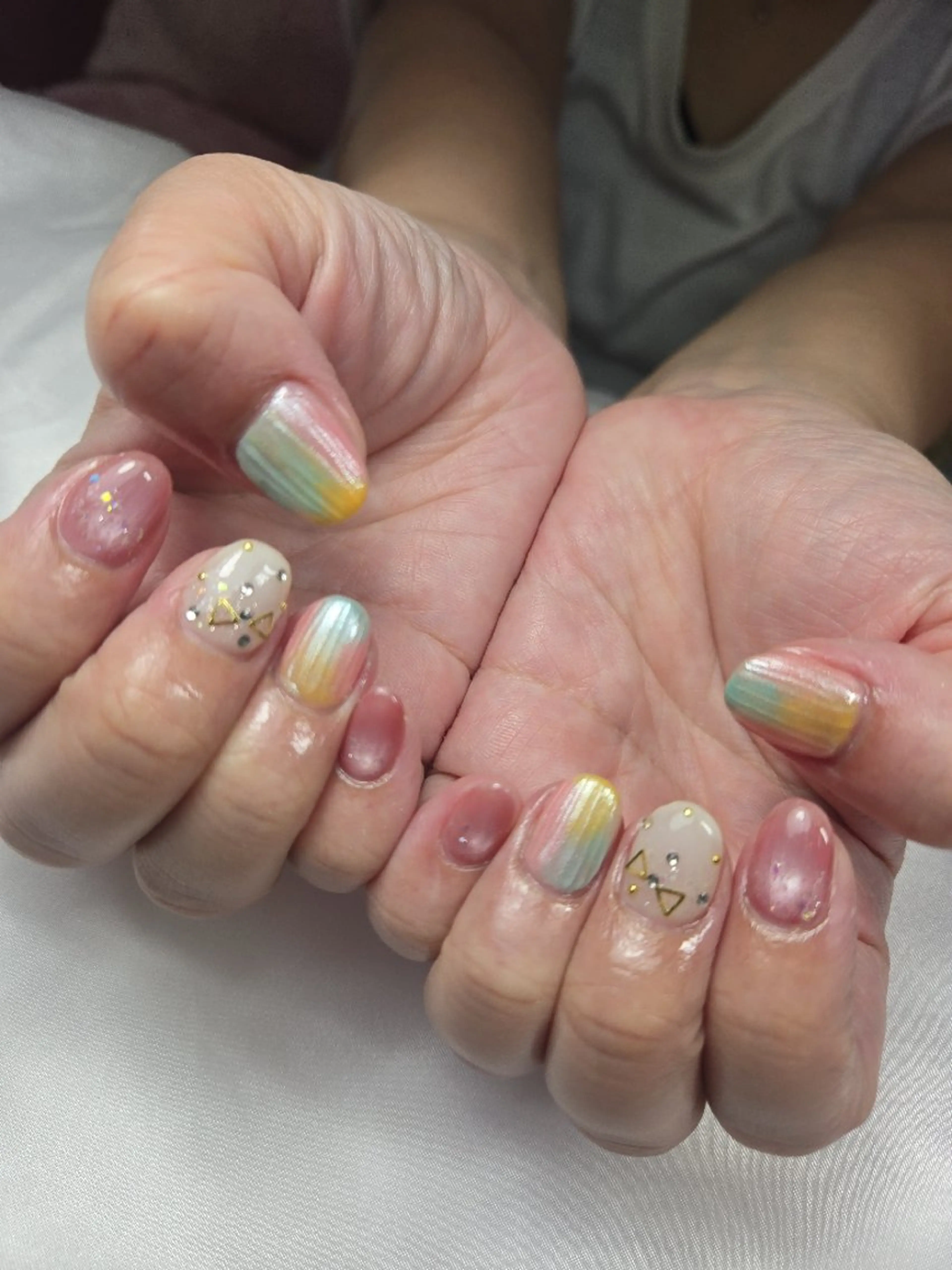 ネイル 持ち込み ハンドネイル ネイルサロンベルティ .ひとみのネイルデザイン