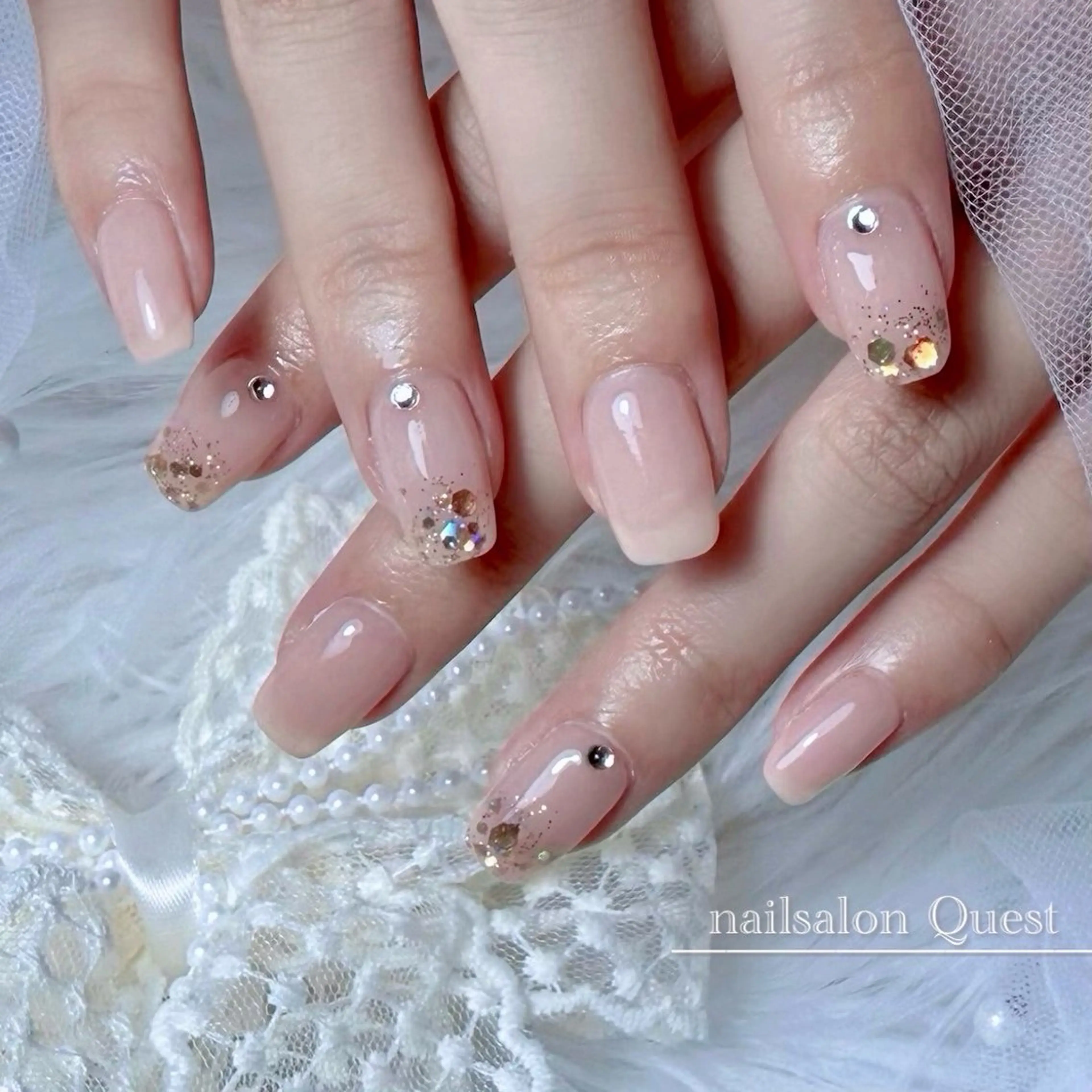 ネイル キラキラネイル ラメ(グリッター) シンプルネイル ハンドネイル nailsalon Questのネイルデザイン