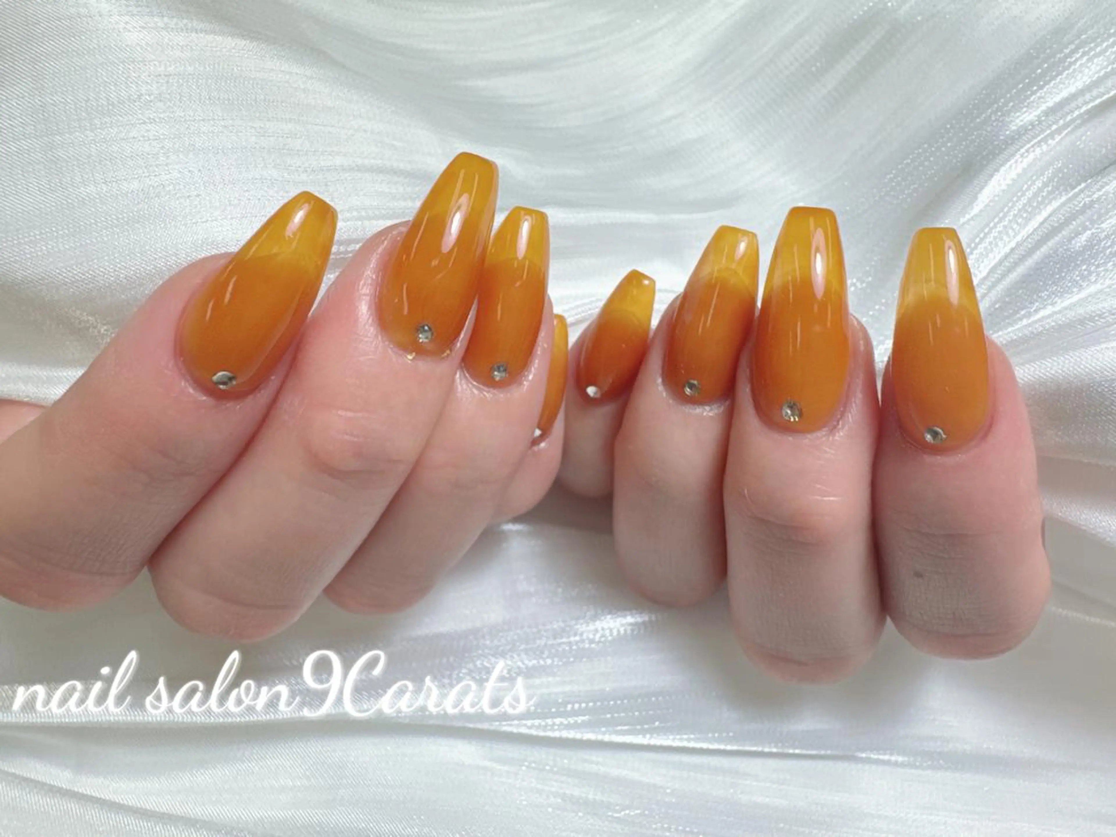 ネイル 💜ワンホンネイル ナインカラット💎のネイルデザイン