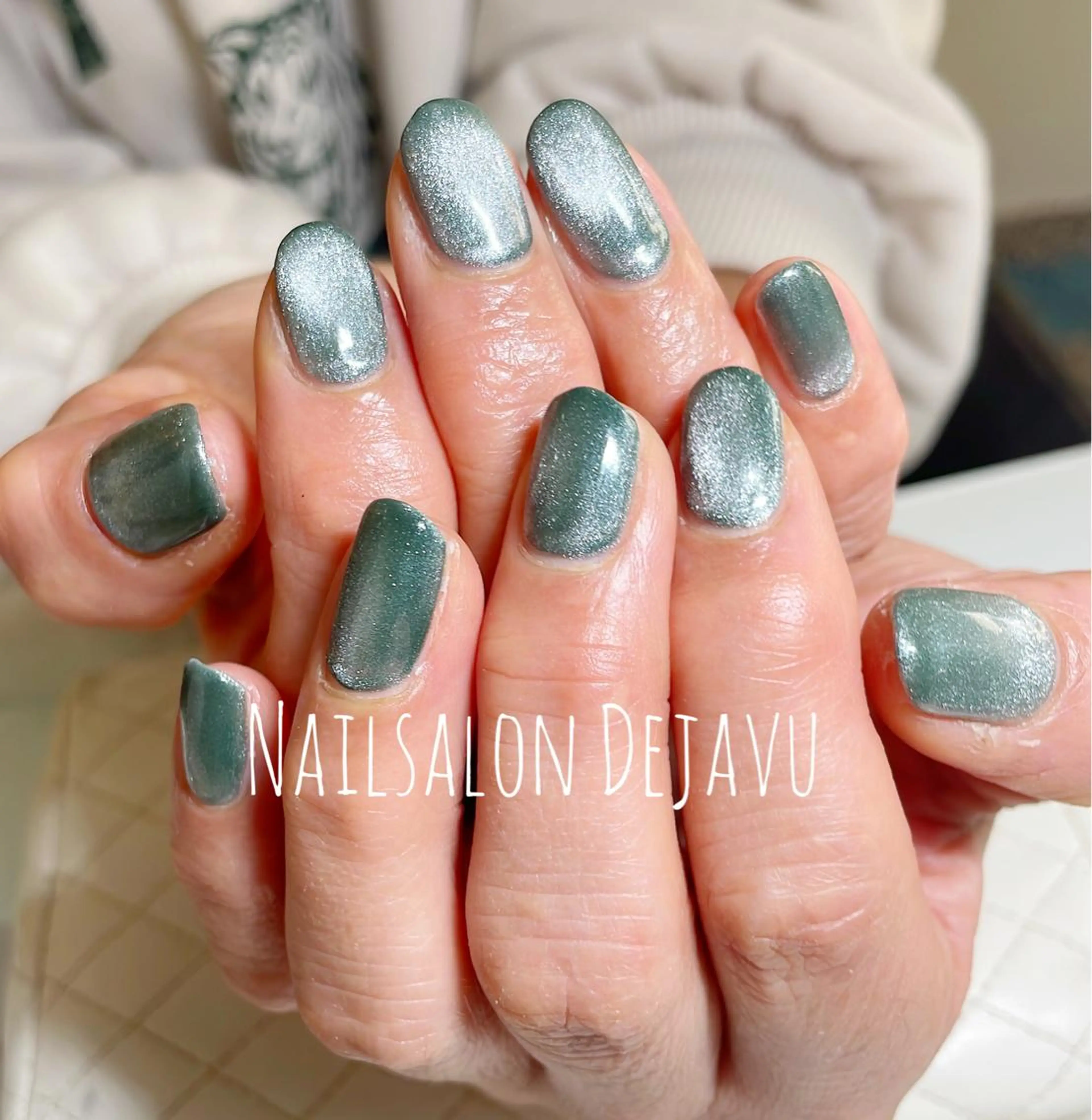 ネイル アートネイル キラキラネイル マグネットネイル シンプルネイル 冬ネイル Dejavu所属・Nail salon Dejavu 🌿のネイルデザイン