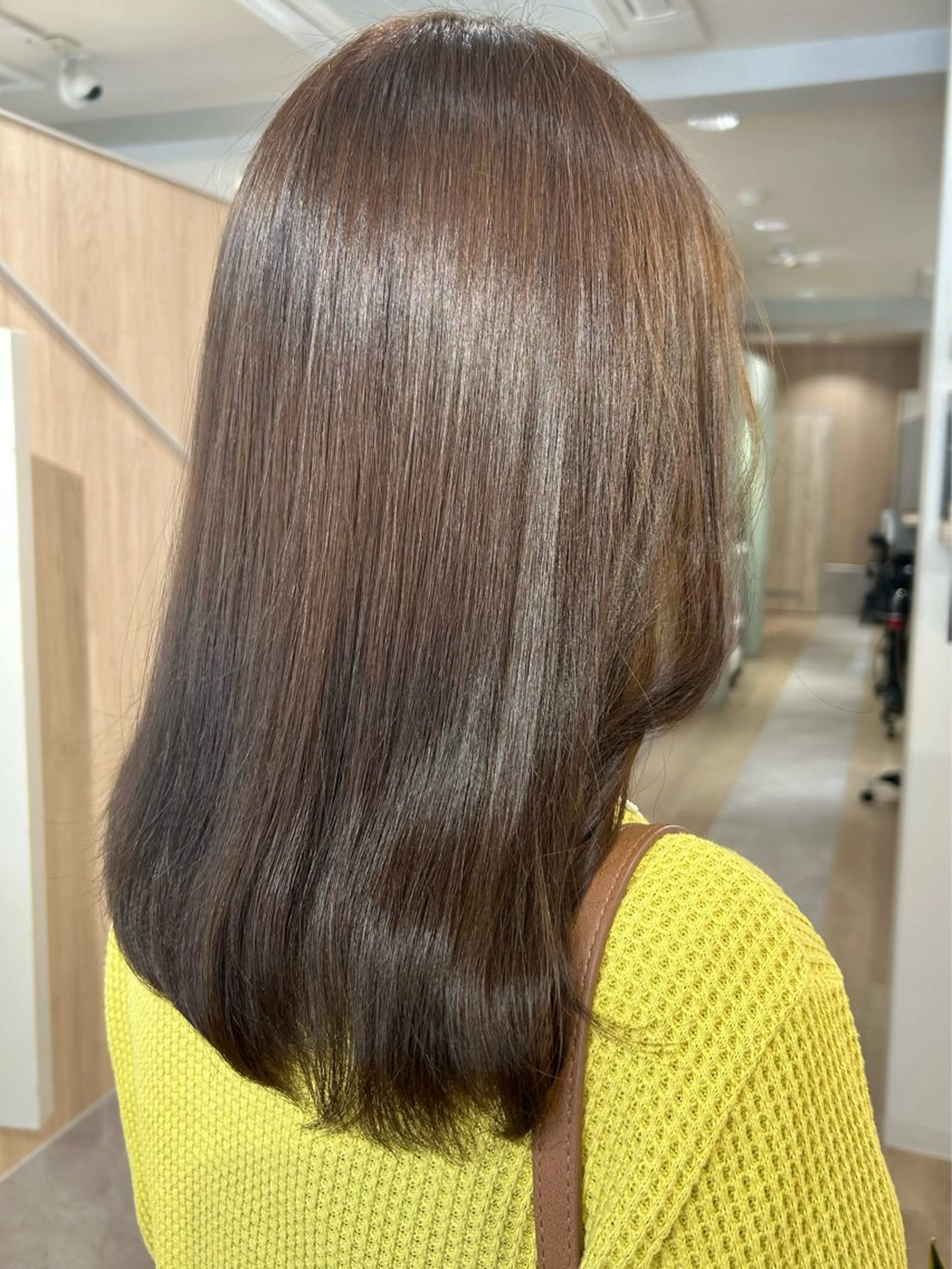 セミロング カラー カット ヘアカラー トリートメント 西 めぐみのヘアスタイル