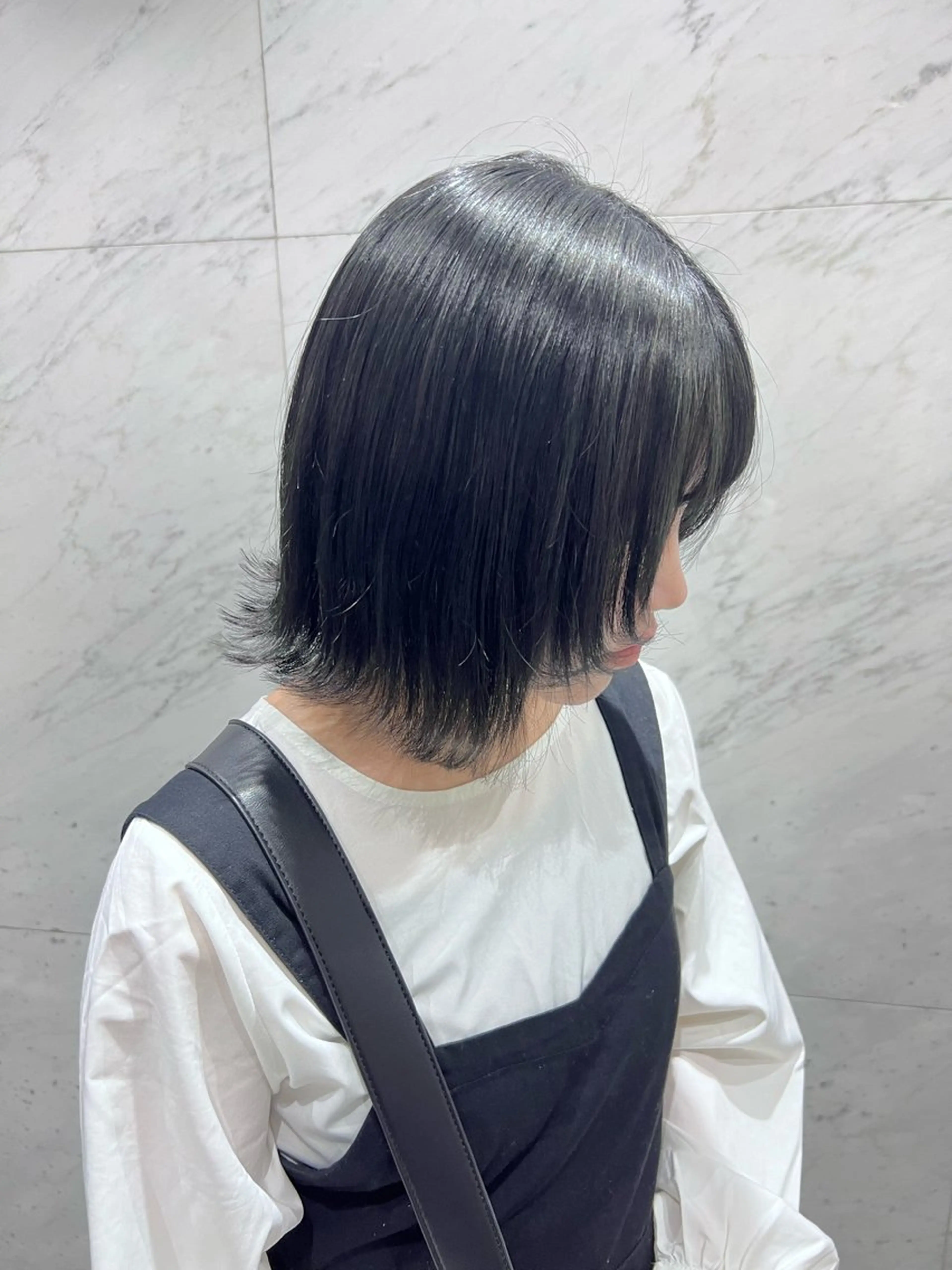 ショート カラー 透明感カラー ダークグレー カット ヘアカラー トリートメント Bei Licoldo.Atole  ベイリコルド アトリ所属・ブリーチ、縮毛 髪質改善　宮城一真のヘアスタイル