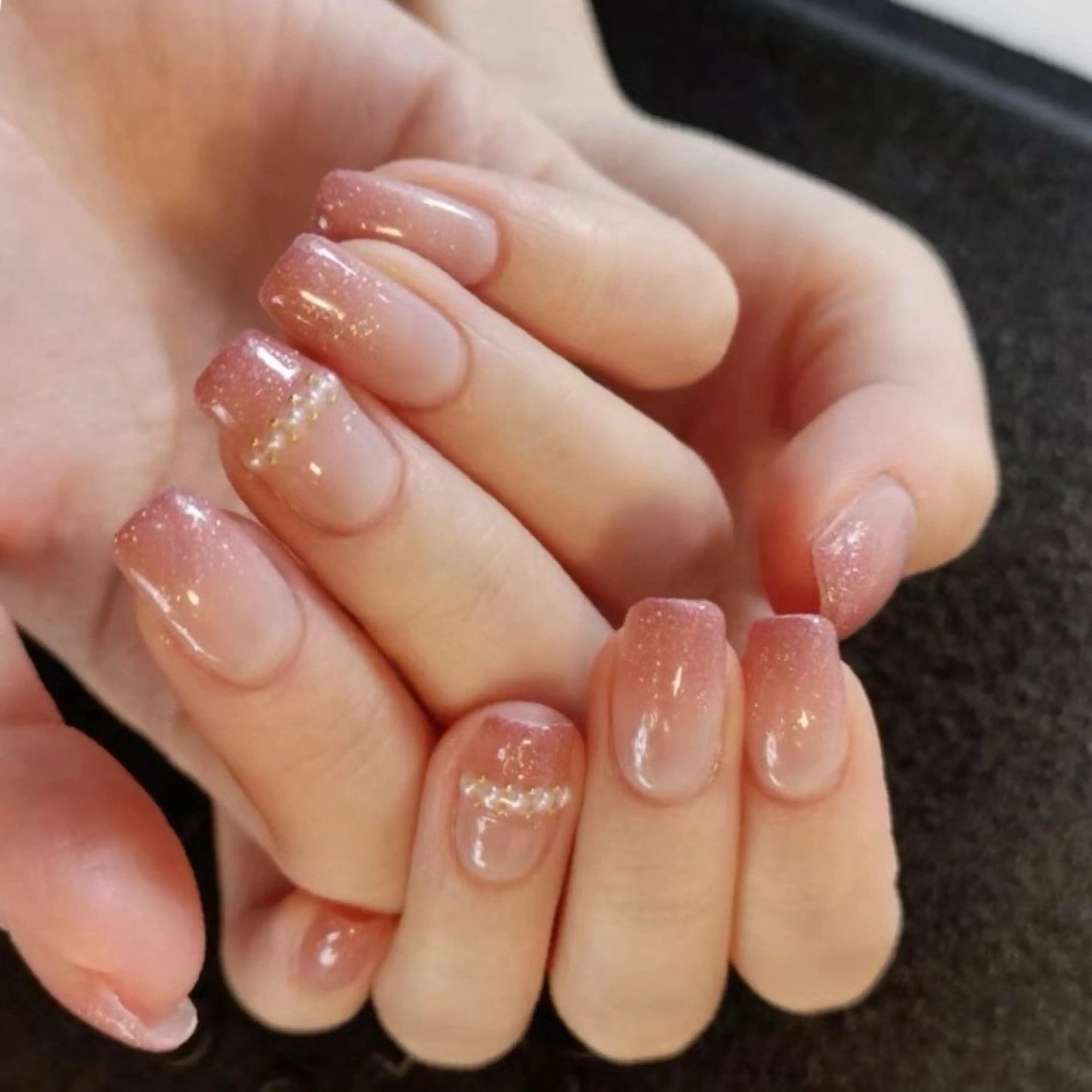 ネイル ハンドネイル ハンドケア pink ladyサロン所属・べ にのネイルデザイン