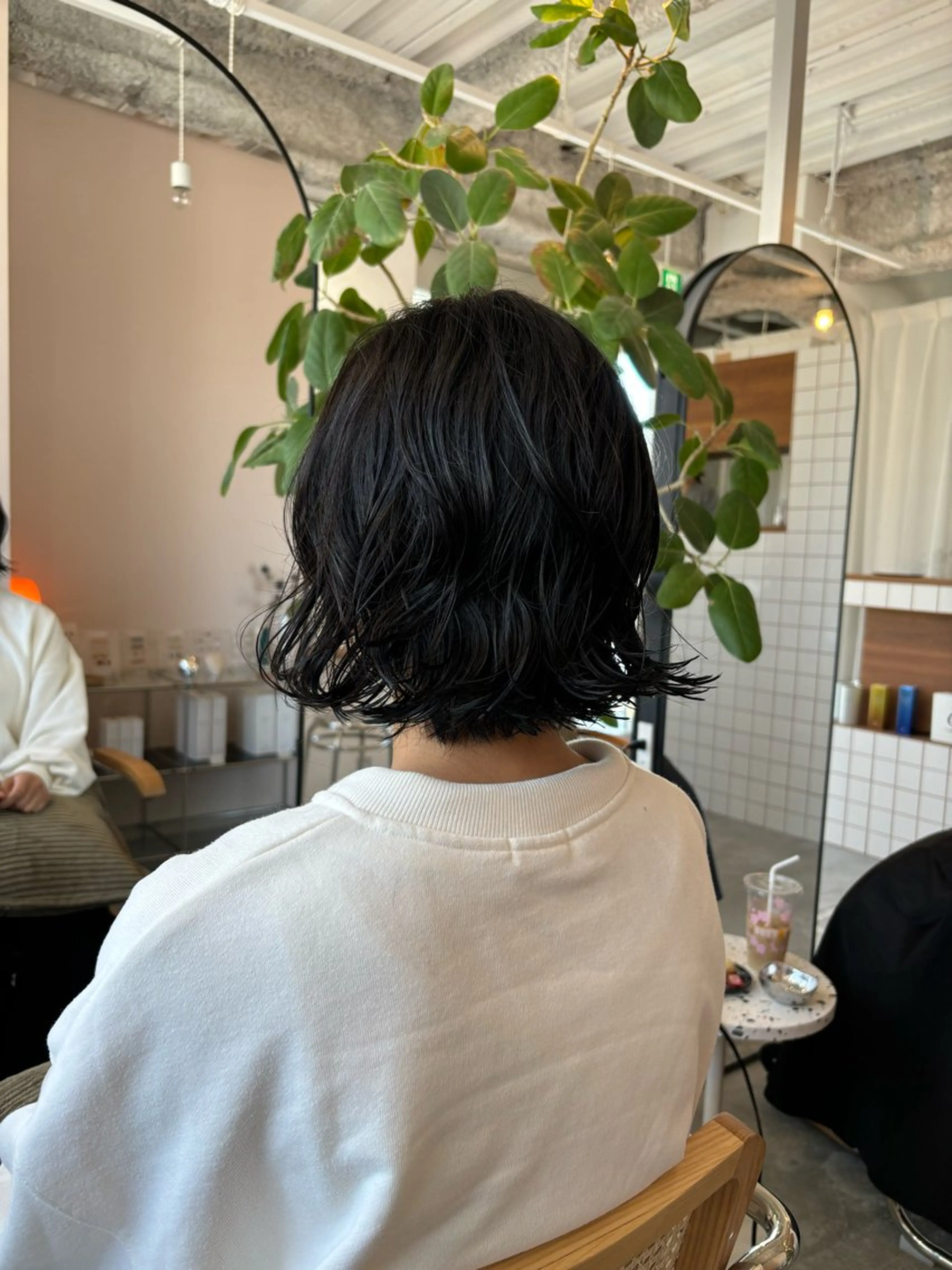 ショート ボブ パーマ 林　蓮／レイヤー /透明感カラーのヘアスタイル