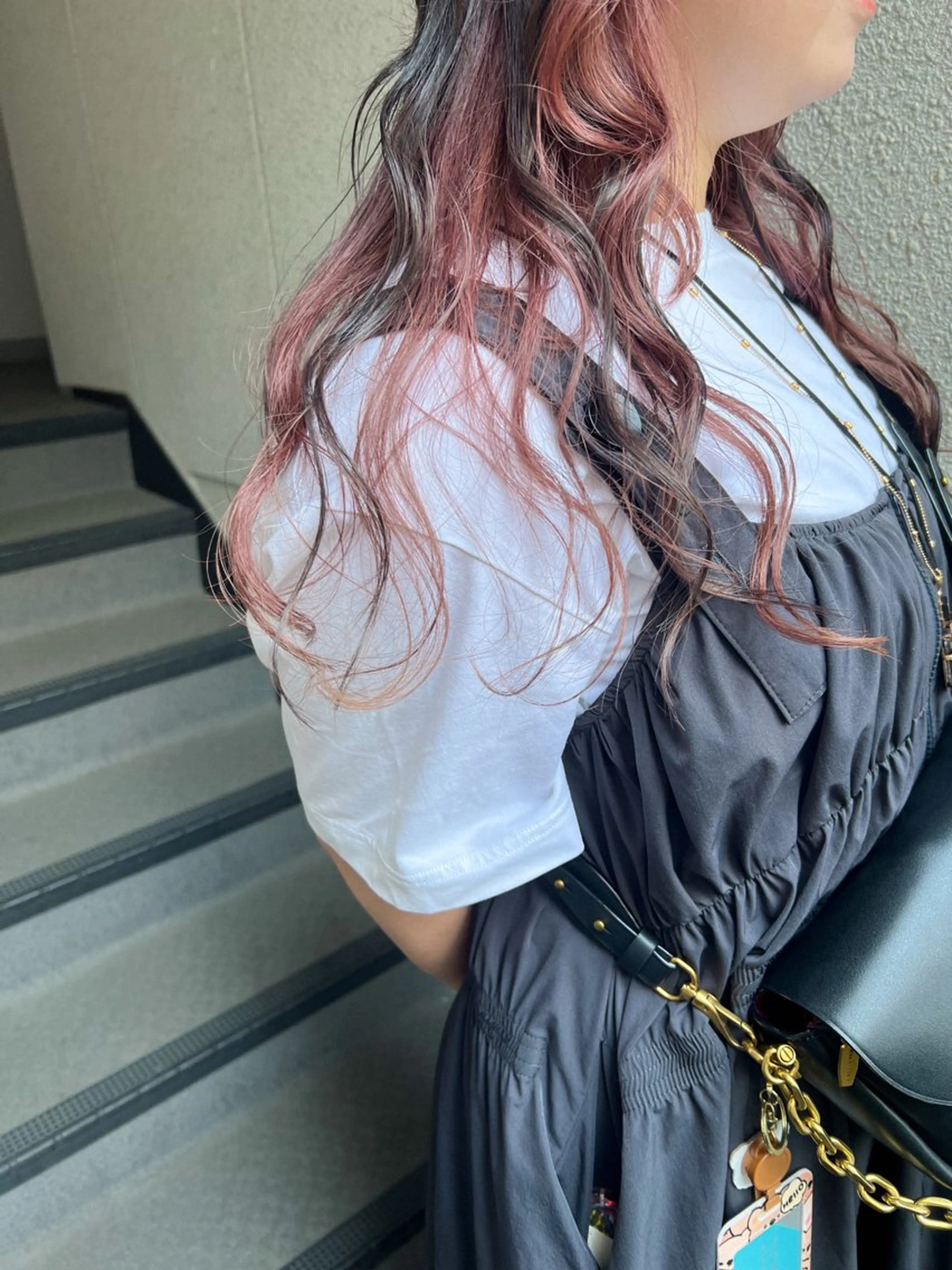 ロング カラー グレージュ ピンクカラー ヘアカラー カラーパティシエ facce🌼ikoのヘアスタイル