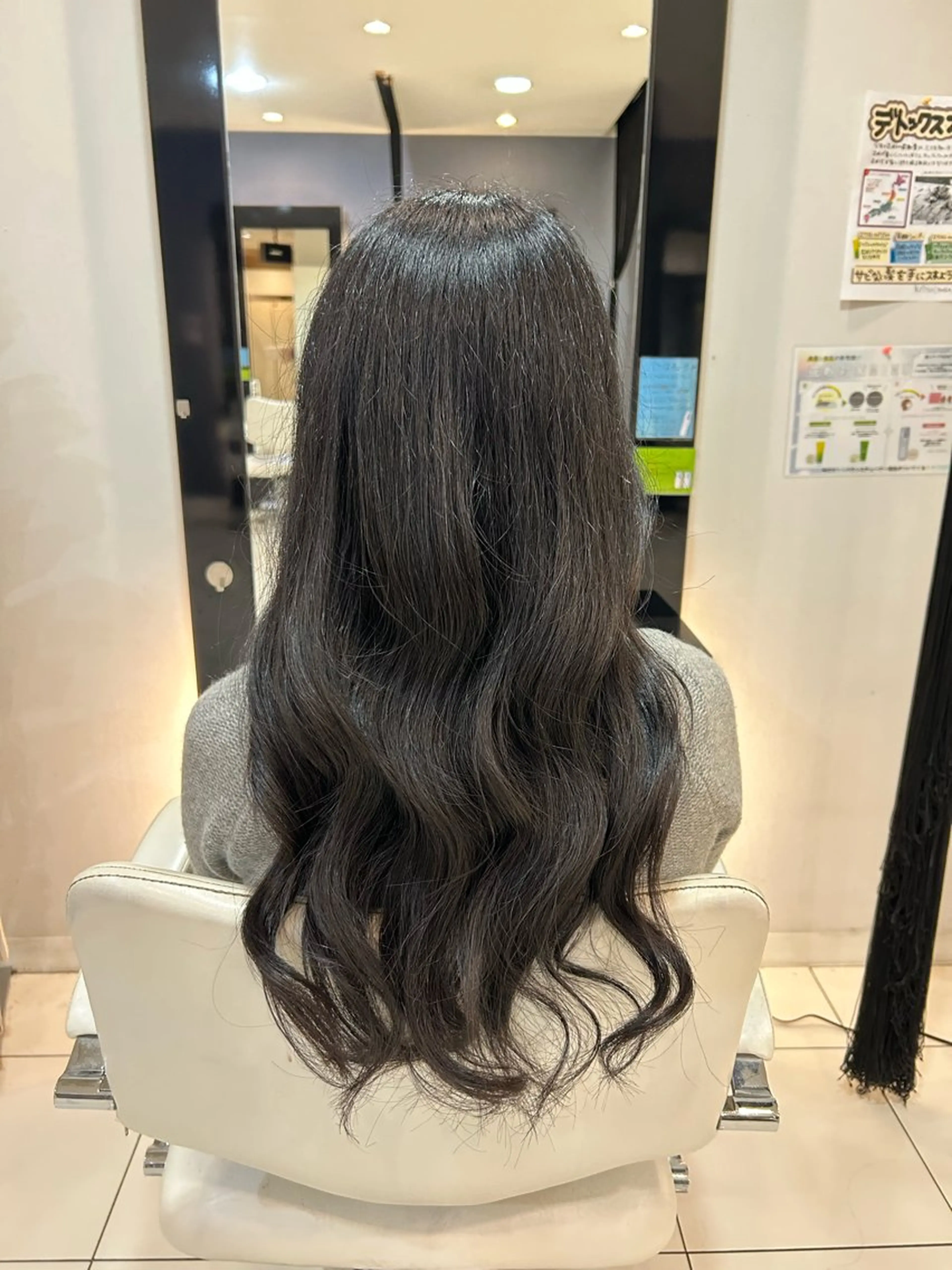 ロング ma'amZee(マアムジー)明大前所属・やまもと なつみのヘアスタイル