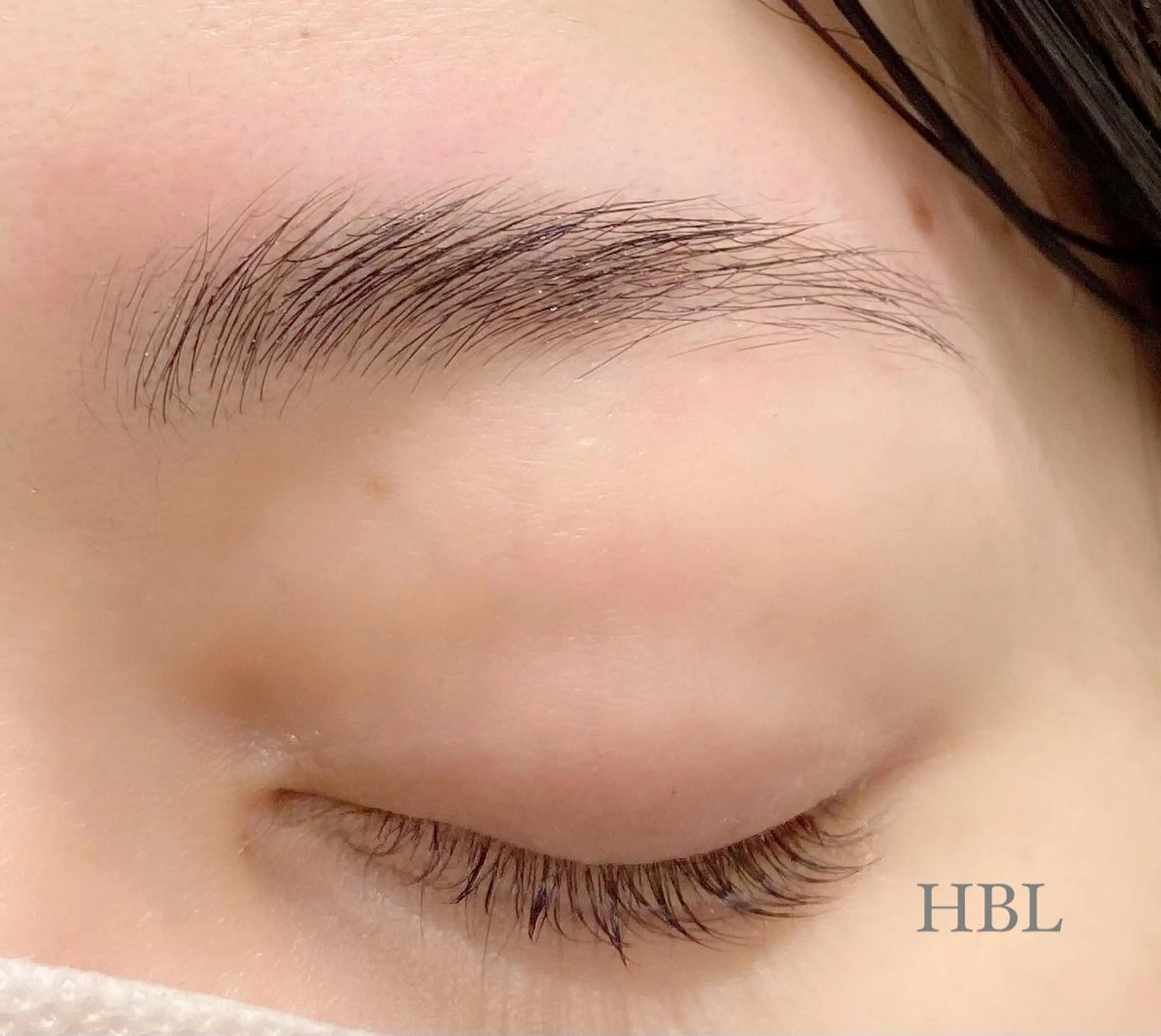 マツエク・マツパ Cheri所属・きし かりんの眉毛・アイブロウイメージ