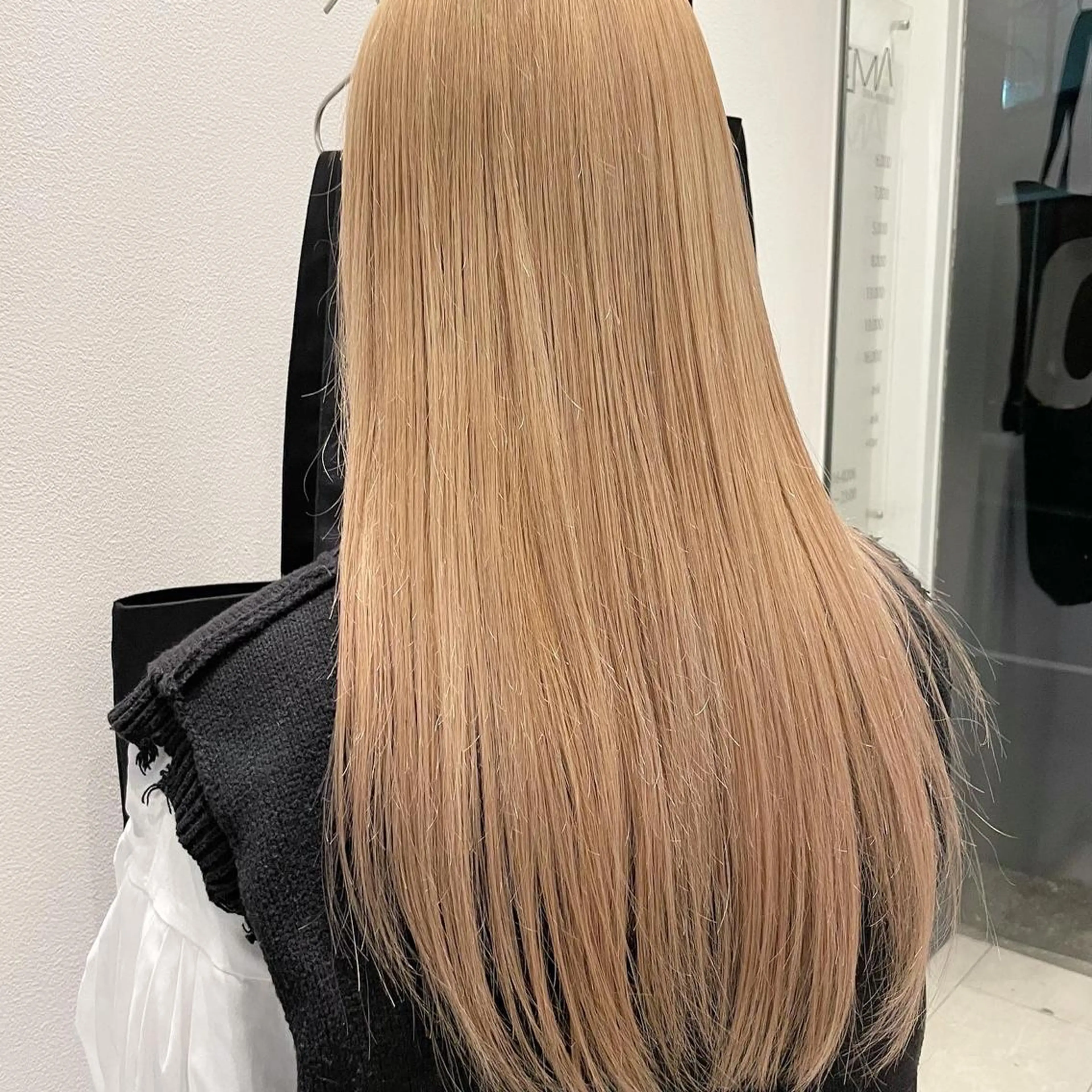 ロング カラー ベージュカラー ミルクティーベージュ CiNEMA daikanyama所属・透明感カラー🫧 今泉健太のヘアスタイル