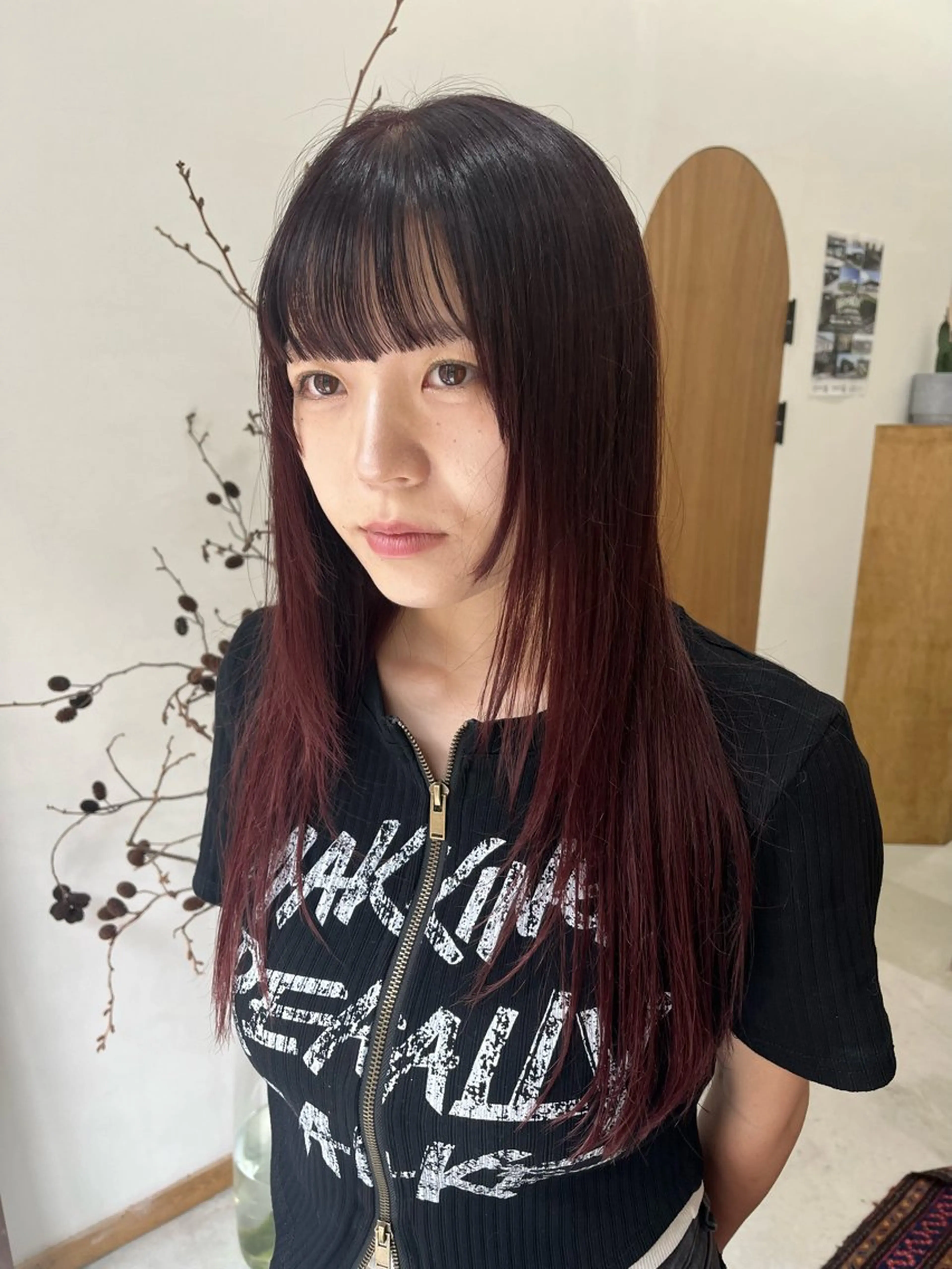 ロング カラー カシス レッドカラー レイヤーカット カット ヘアカラー miyu /レイヤー/ブリーチのヘアスタイル