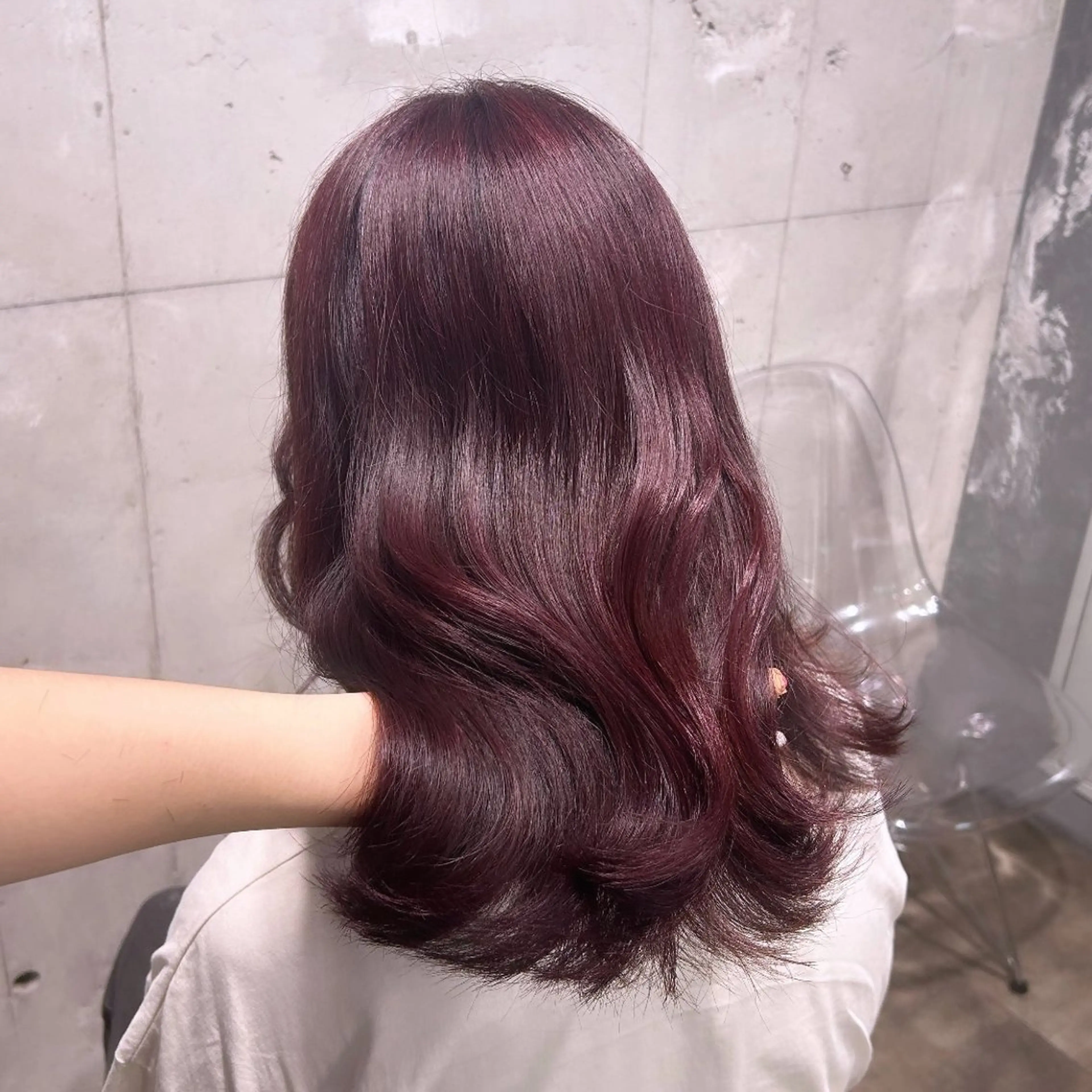 ミディアム IS所属・横浜美容室/透明感 カラー/レイヤーのヘアスタイル