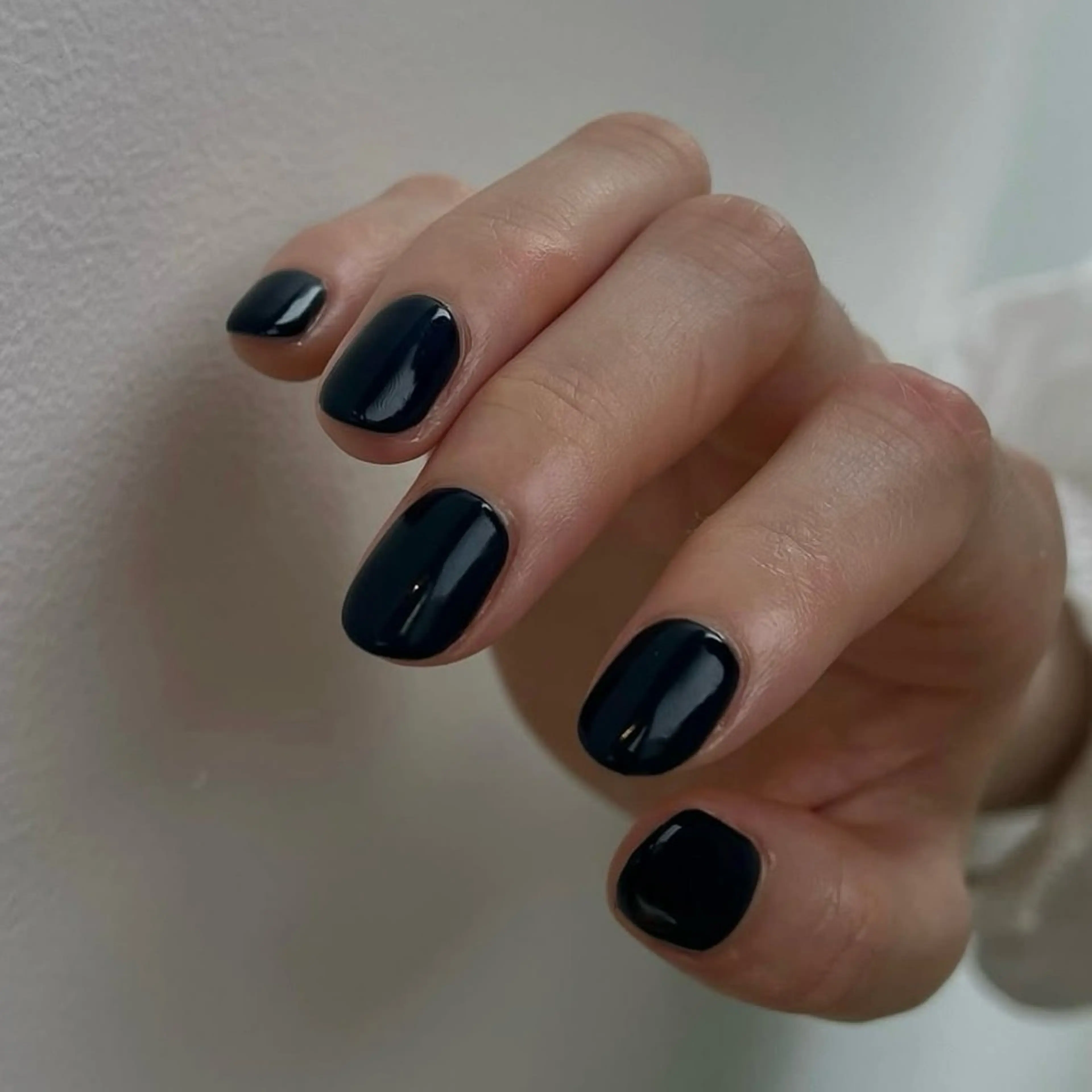 ネイル ワンカラーネイル moe ⠀のネイルデザイン