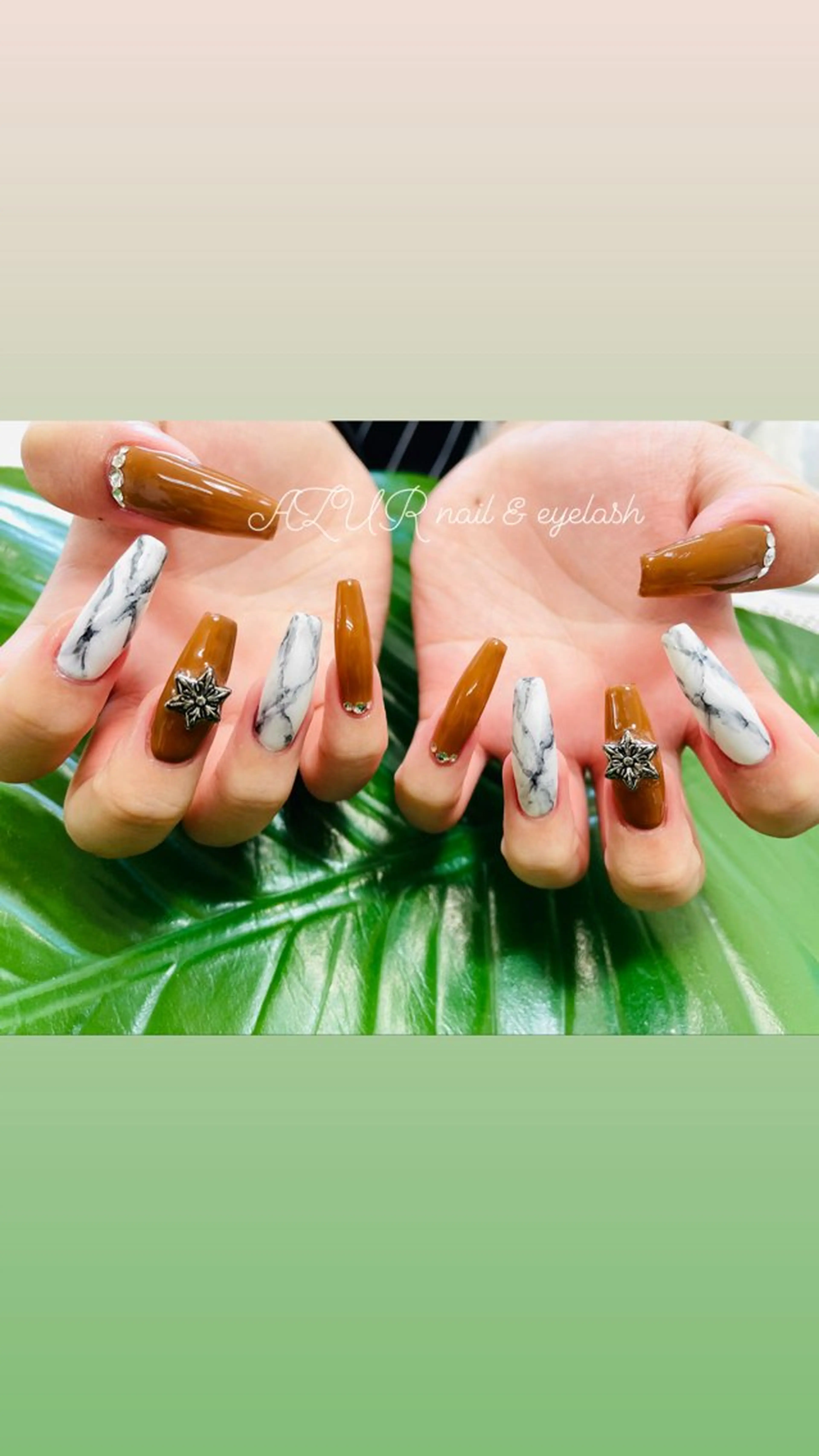 ネイル AZUR N&eyelashのネイルデザイン