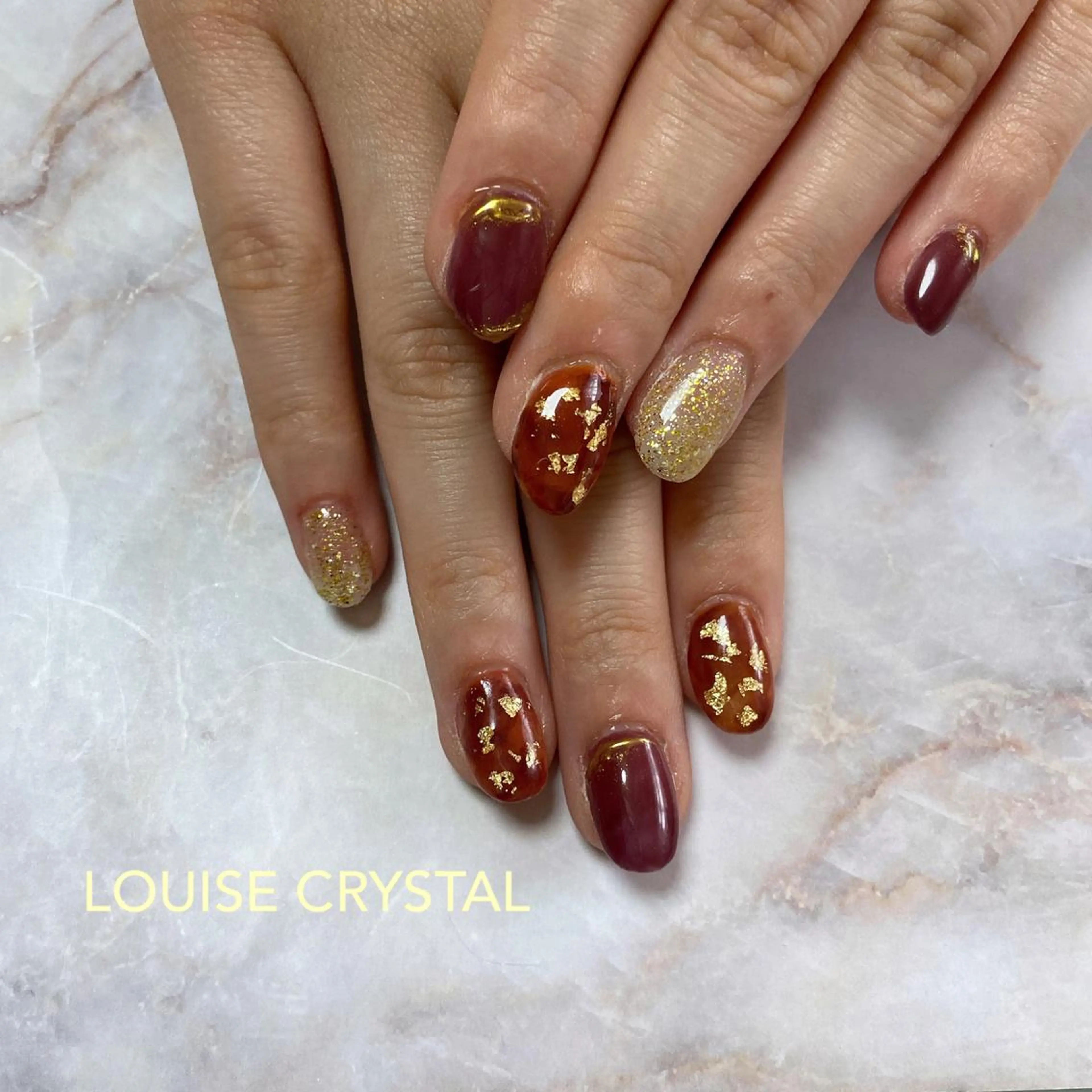 ネイル べっ甲ネイル ハンドネイル LOUISE CRYSTALのネイルデザイン