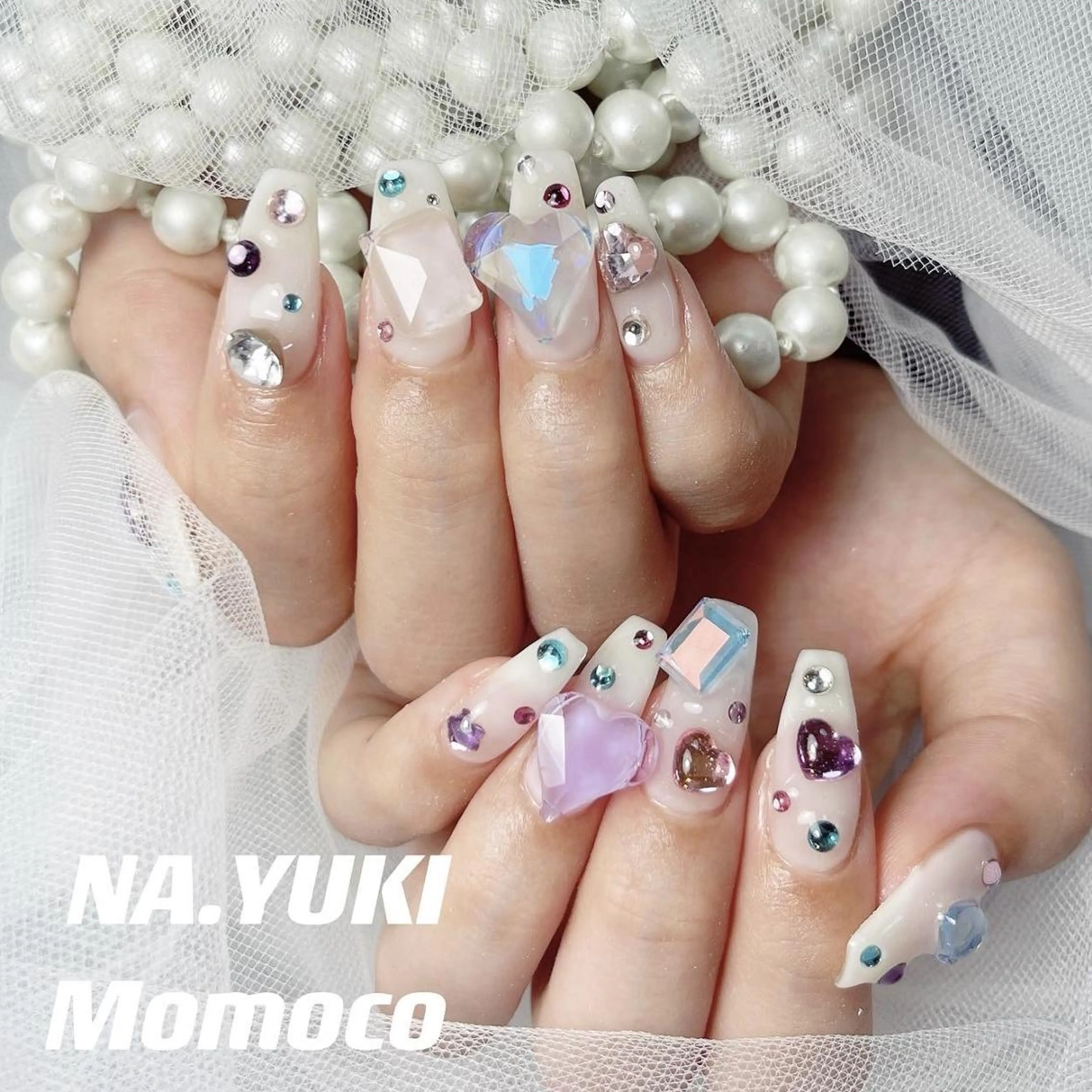 ネイル ハンドネイル ハンドケア 🌷 Mooning 🌷のネイルデザイン