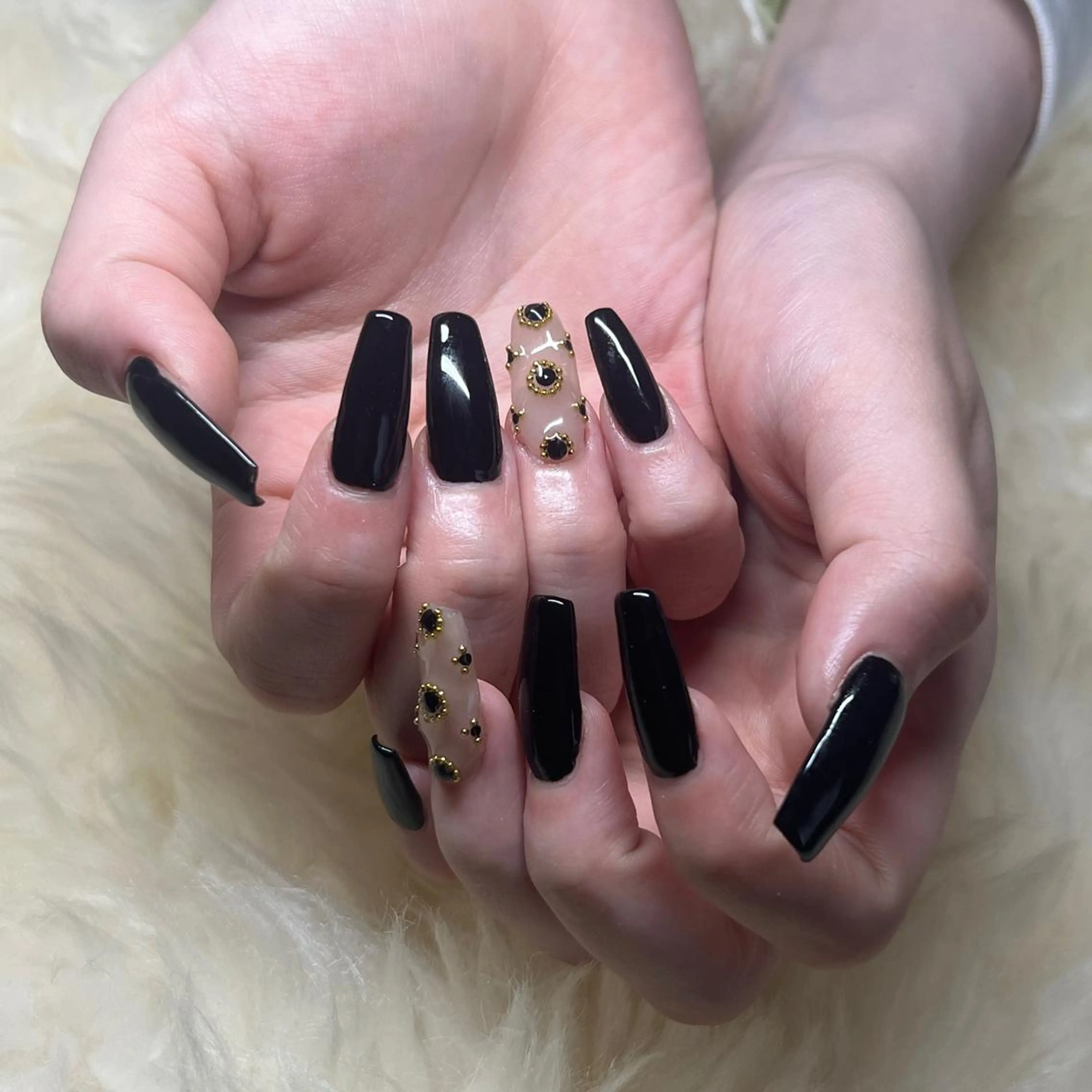 ロング ハンドネイル ハンドケア 💜MIYA nail川崎店のネイルデザイン