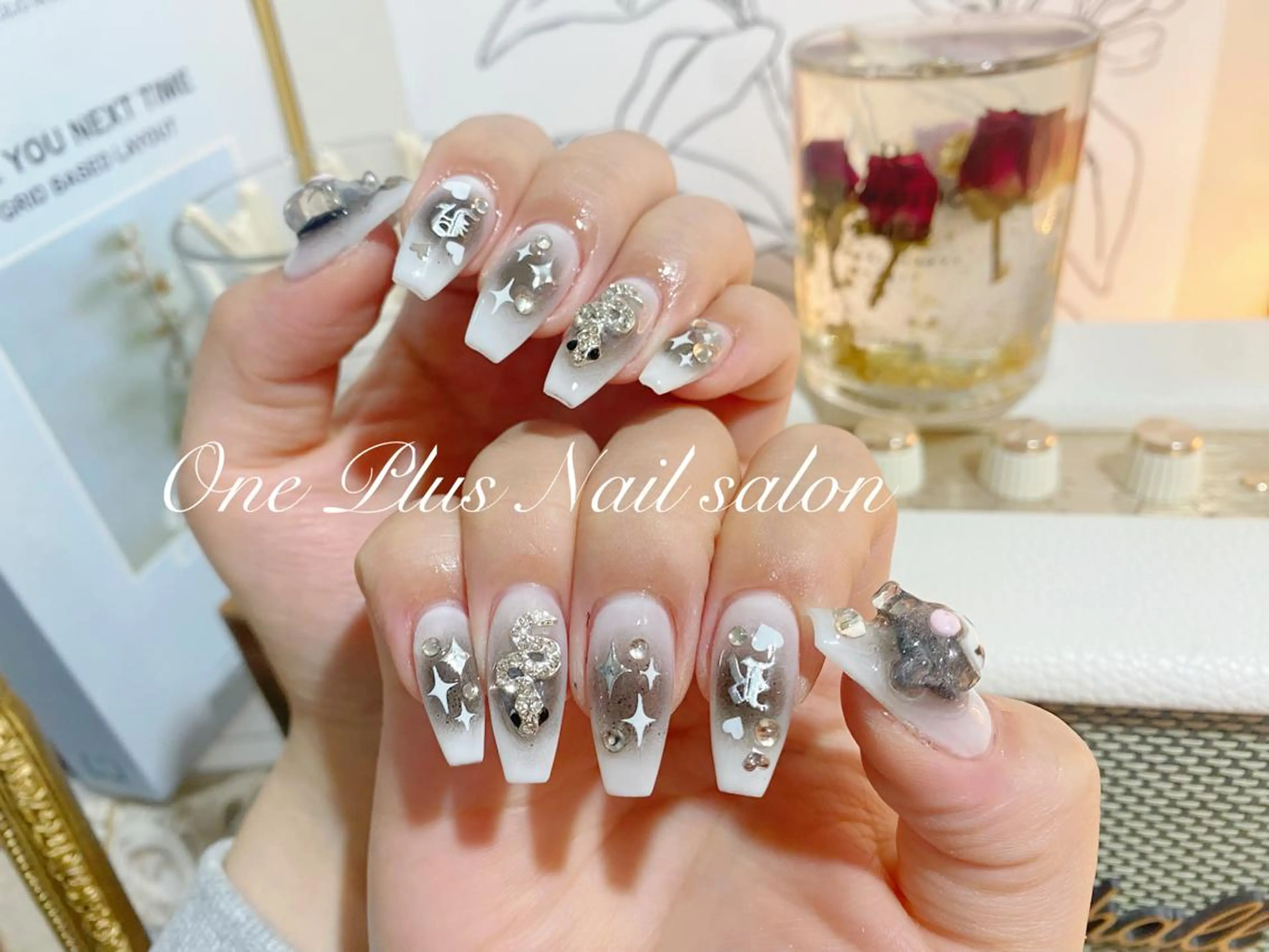 ネイル One Plus Nail Salonのネイルデザイン