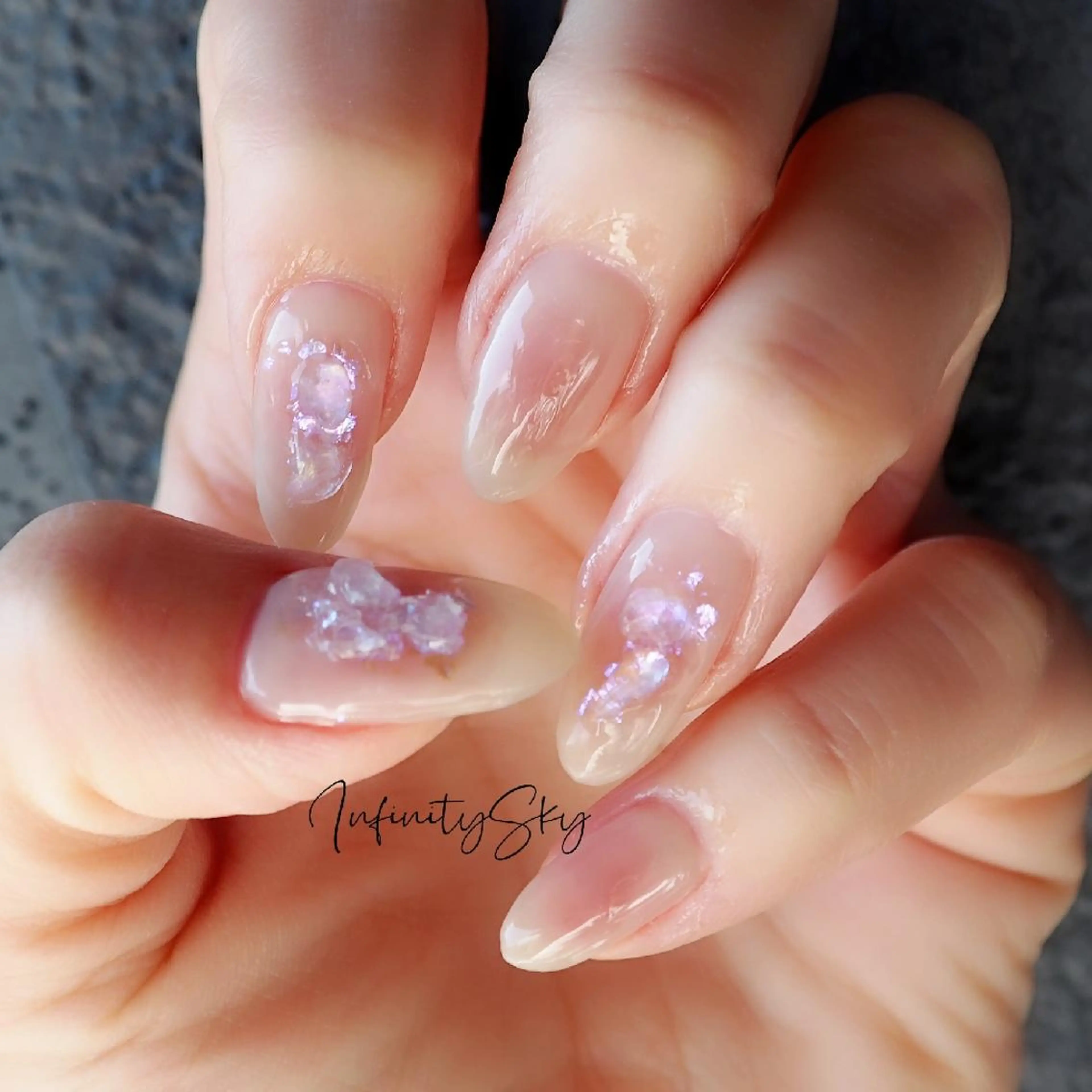 ネイル チークネイル infinity skyのネイルデザイン