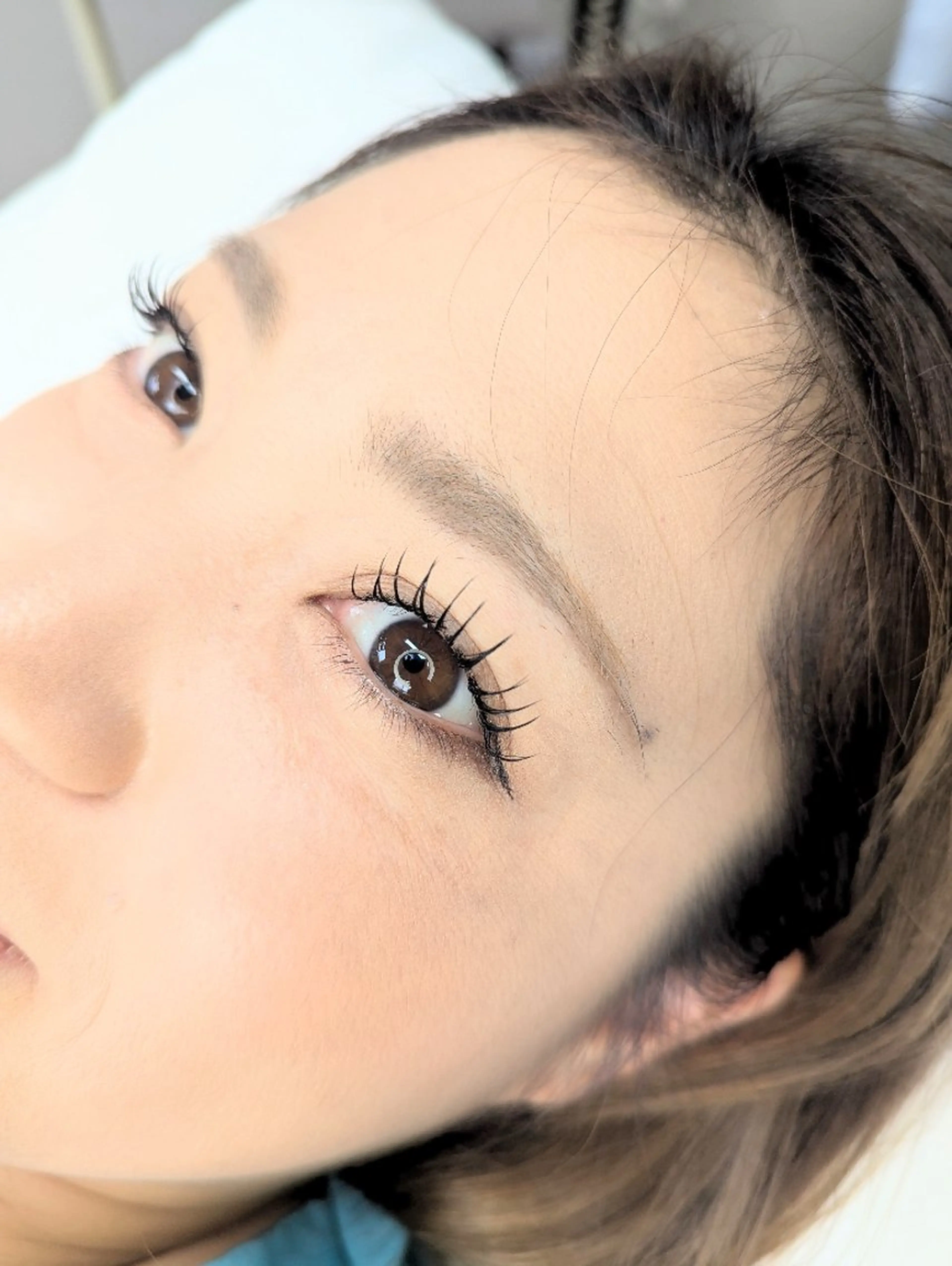 LEDでつけるフラットラッシュ90分コース/目安160本〜200本/他店オフ無料の写真