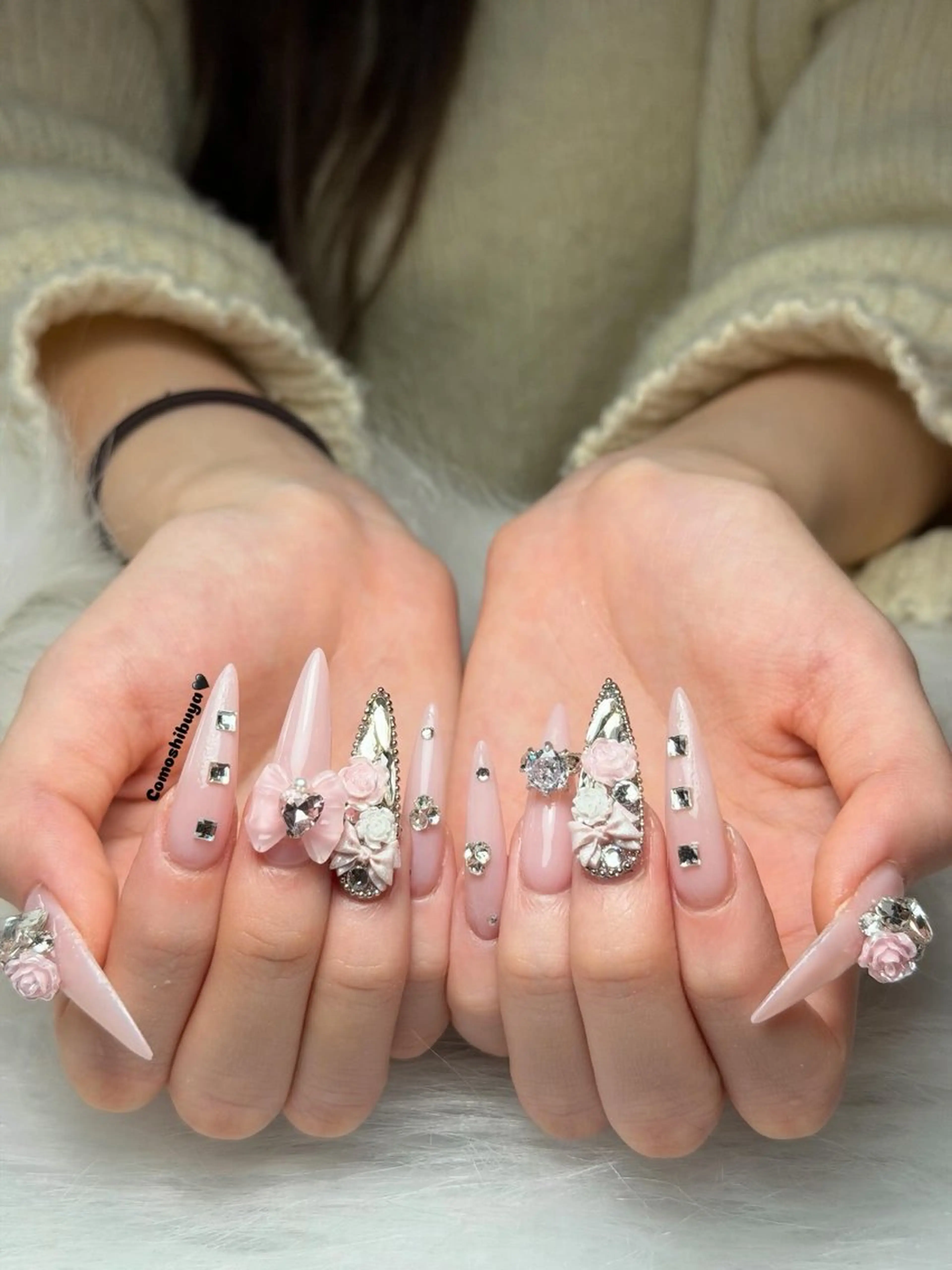 ネイル 韓国ネイル シンプルネイル ワンホンネイル CoMo Nail Studio所属・CoMo Nailのネイルデザイン